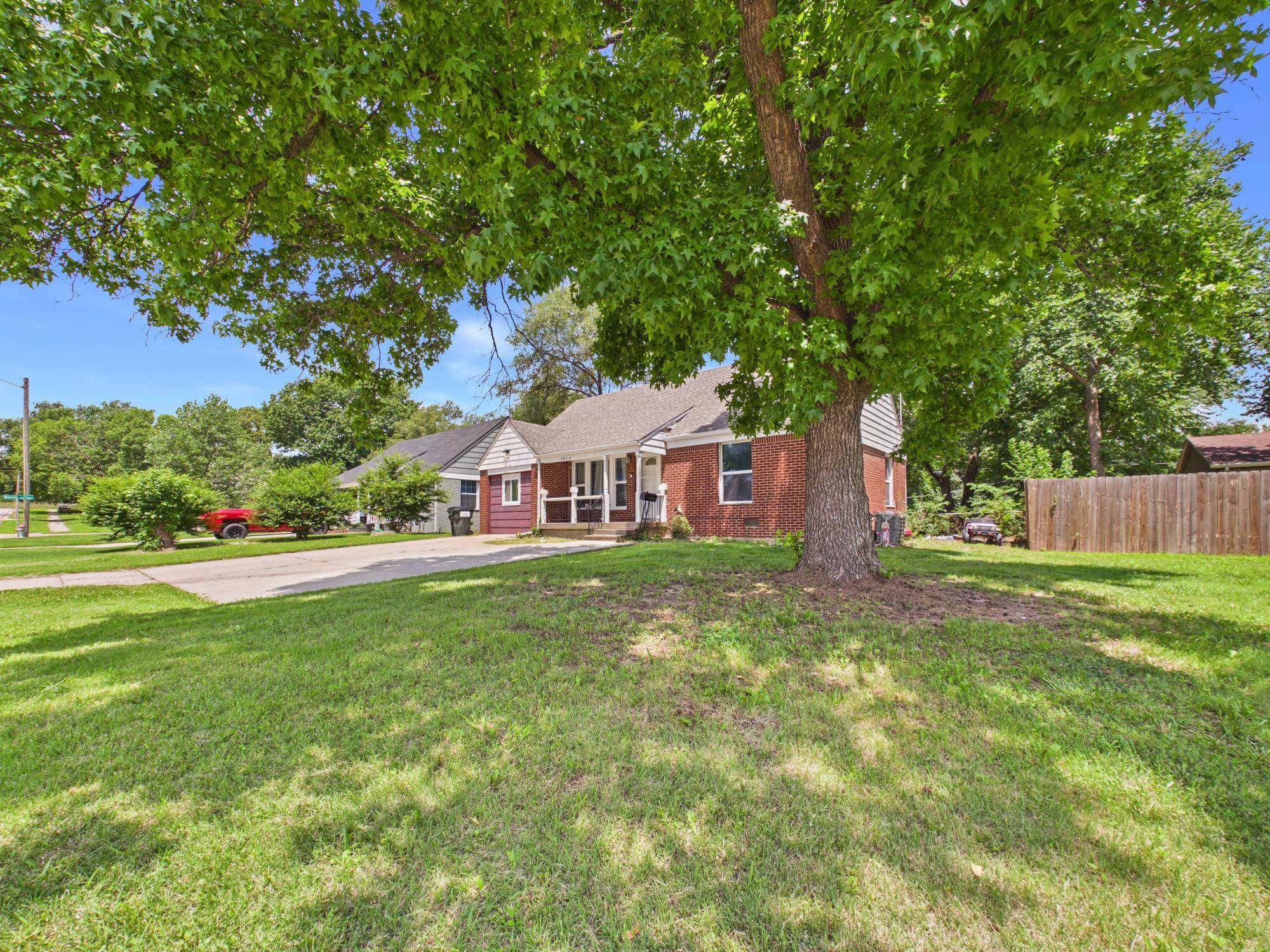 4844 E Morris St, Wichita, KS 67218