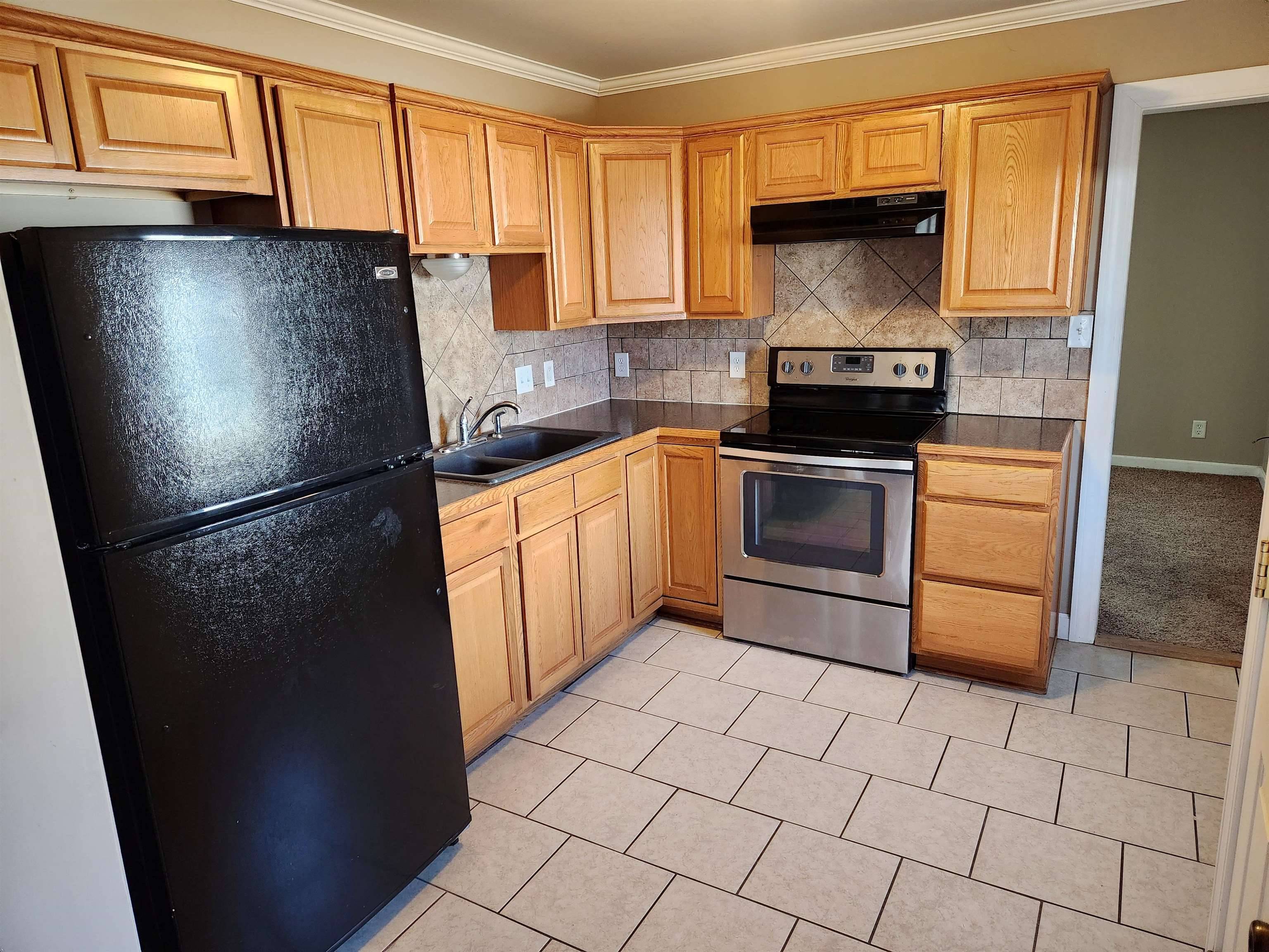 306 N Washington St, Belle Plaine, KS 67013