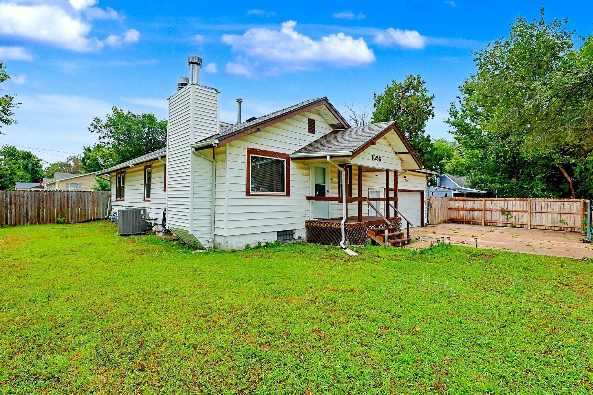 1556 N Poplar, Wichita, KS 67214