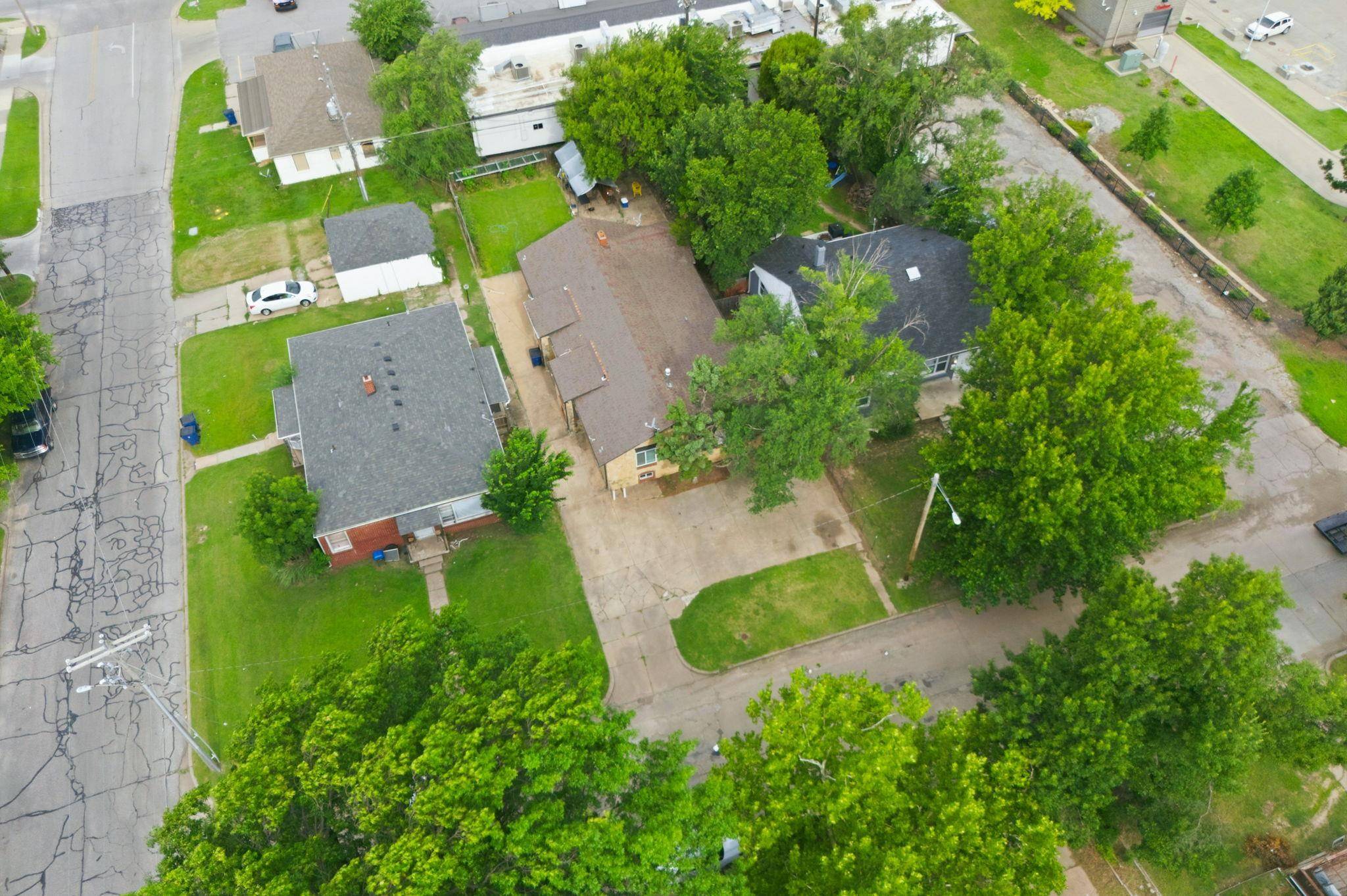 549-551 S Glendale Ave, Wichita, KS 67218