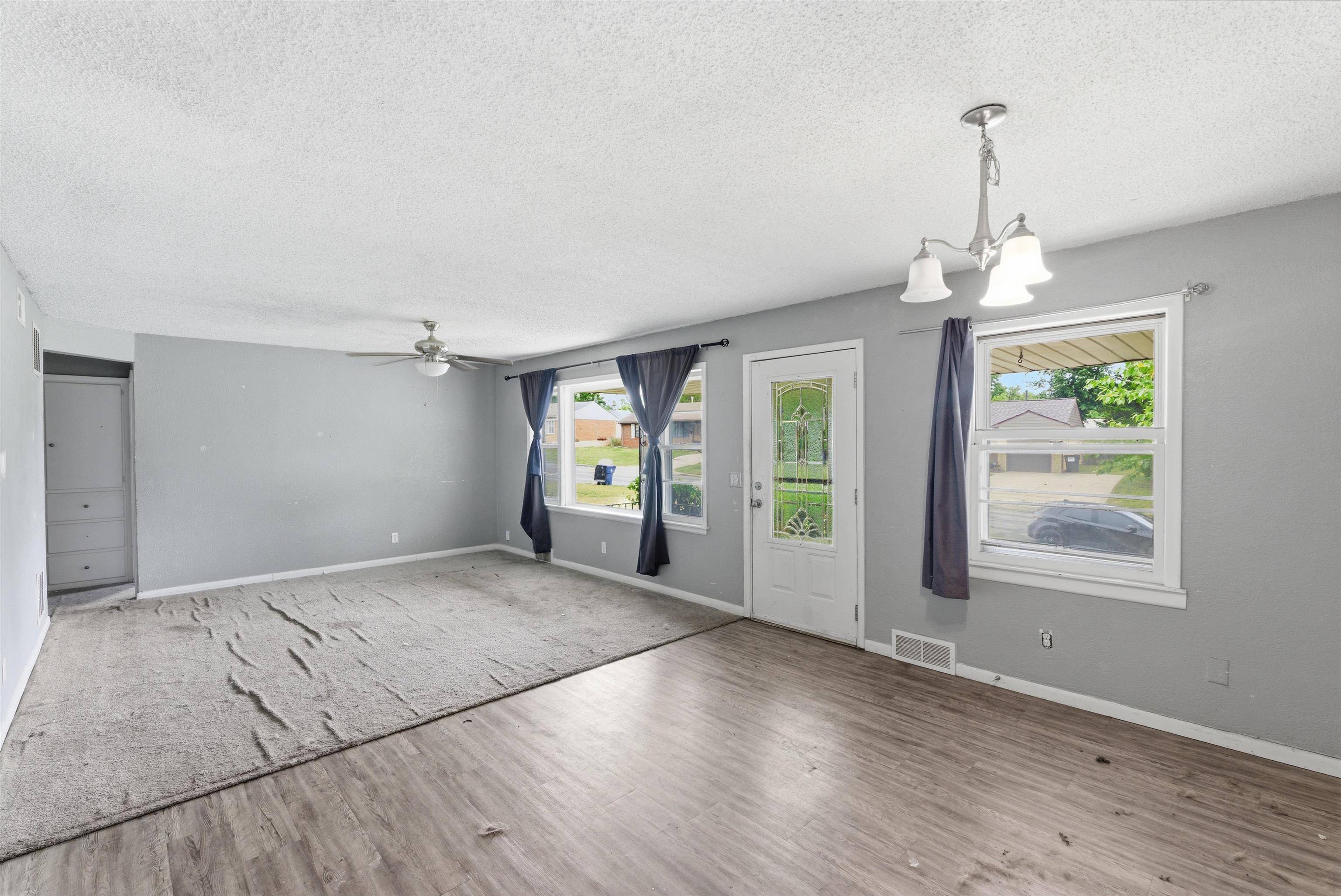 3604 E Skinner, Wichita, KS 67218