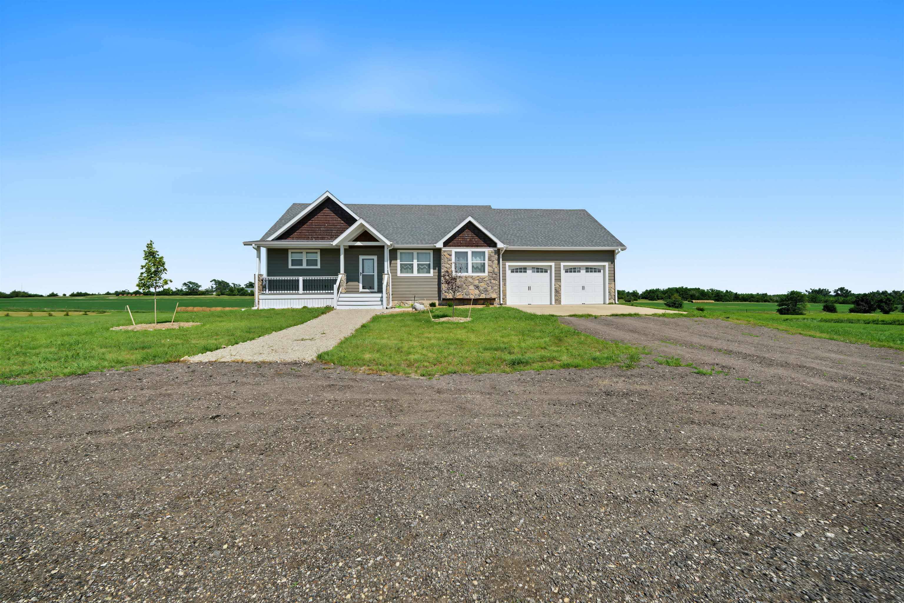 87 Autumn Leaf, Bennington, KS 67422