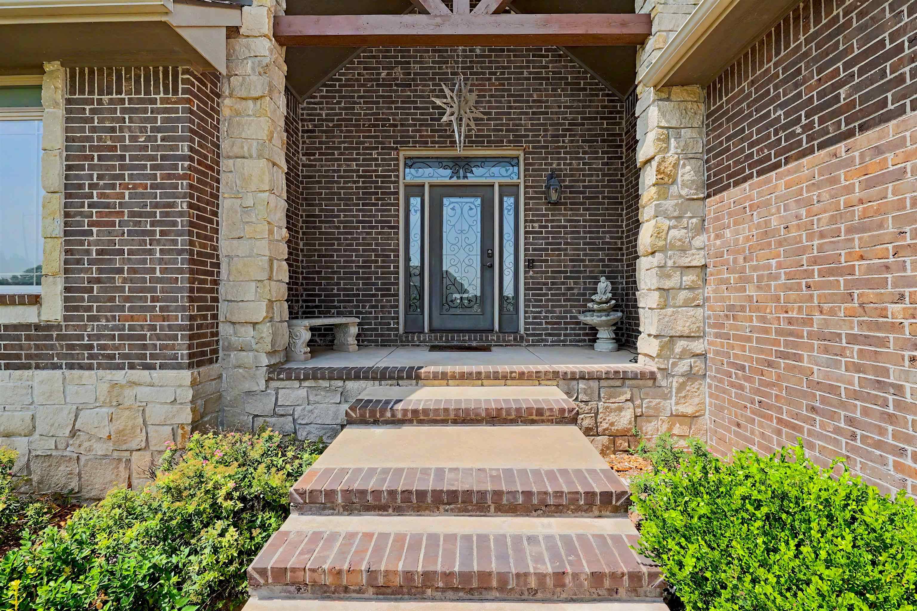 1615 N Obsidian St, Wichita, KS 67235
