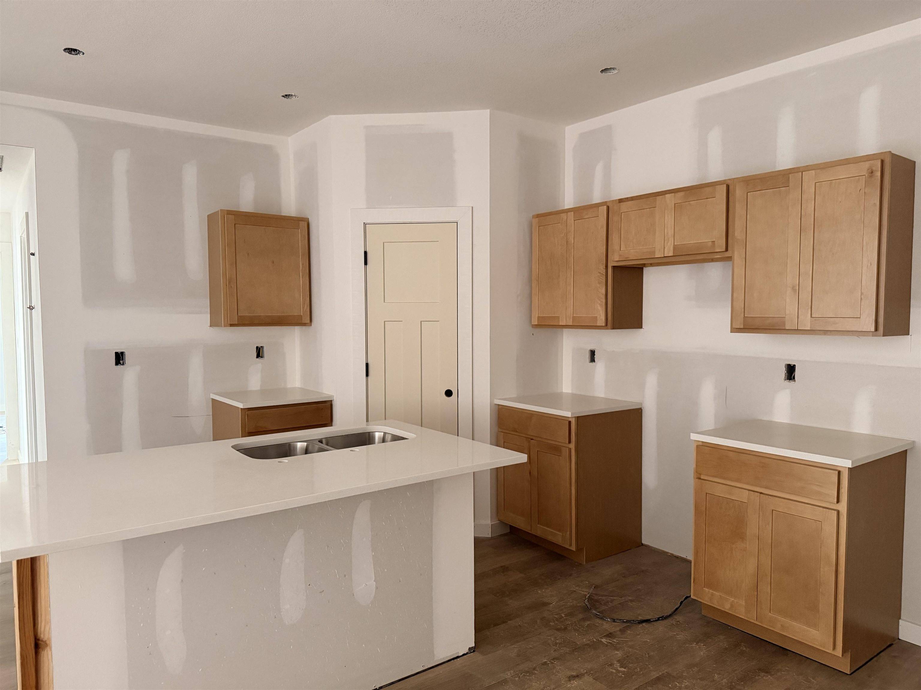 2922 S Cedar Crest, Wichita, KS 67215