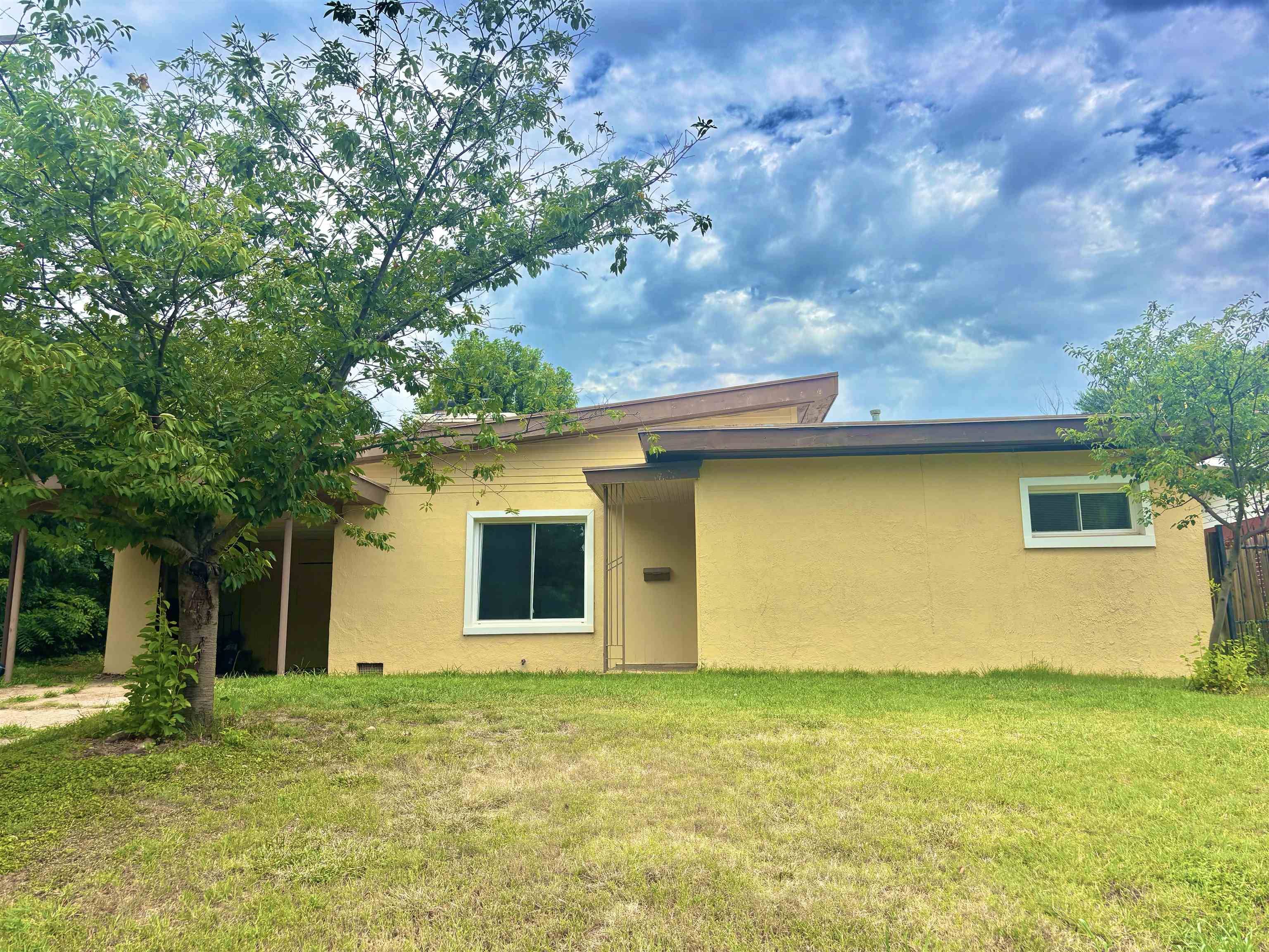 1772 S Clifton, Wichita, KS 67218
