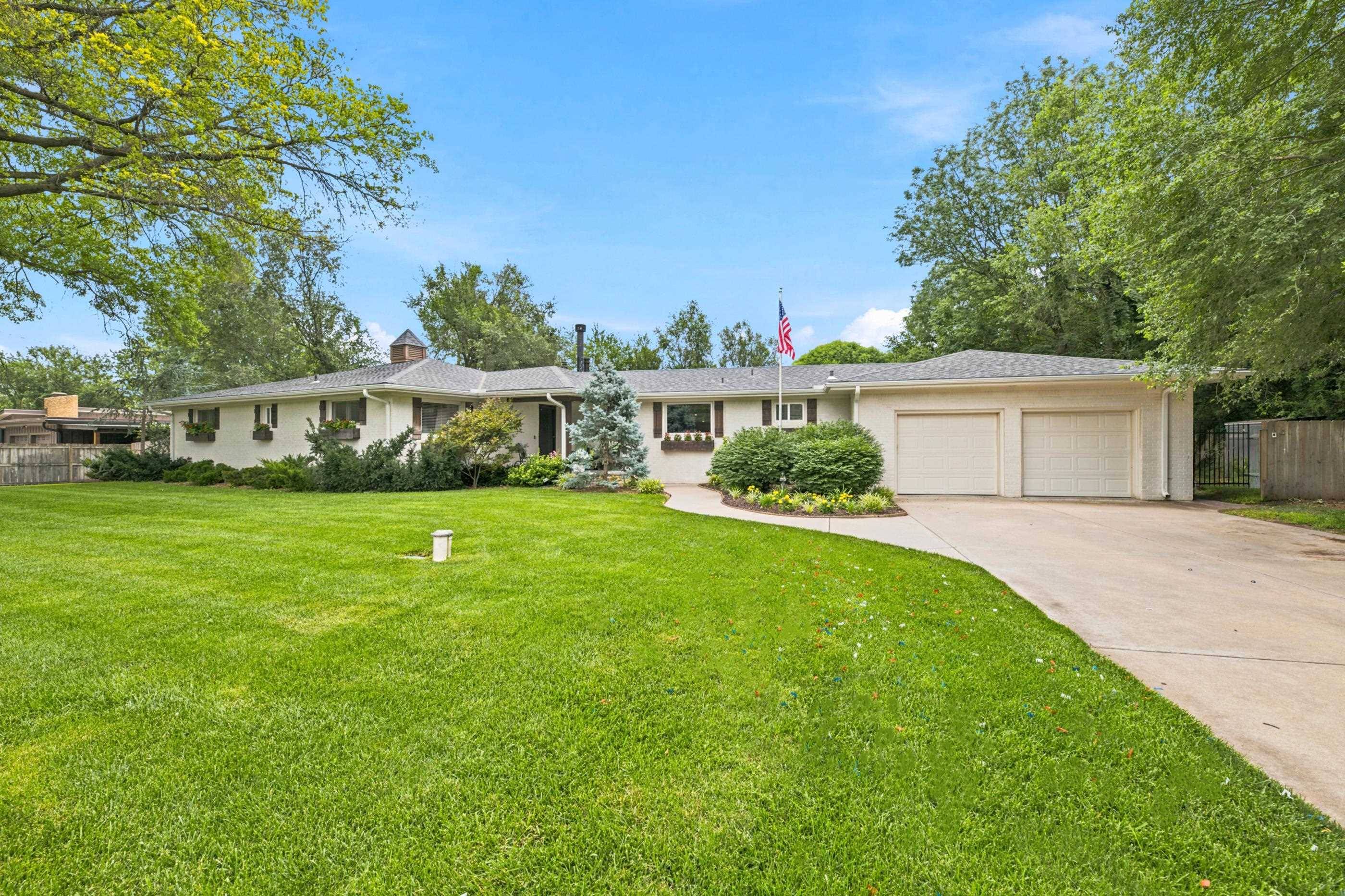 9 W Rolling Hills Dr, Wichita, KS 67212