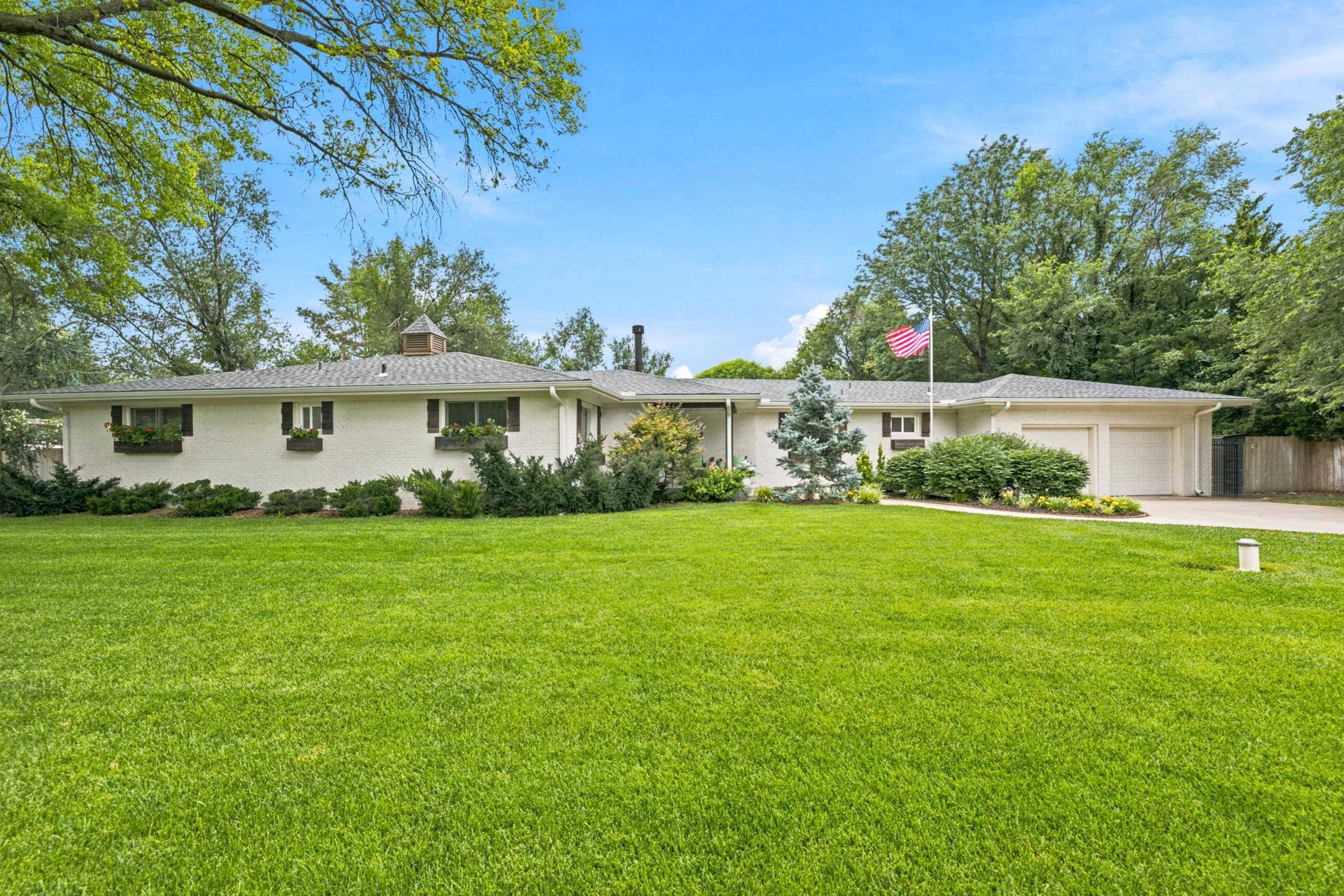 9 W Rolling Hills Dr, Wichita, KS 67212