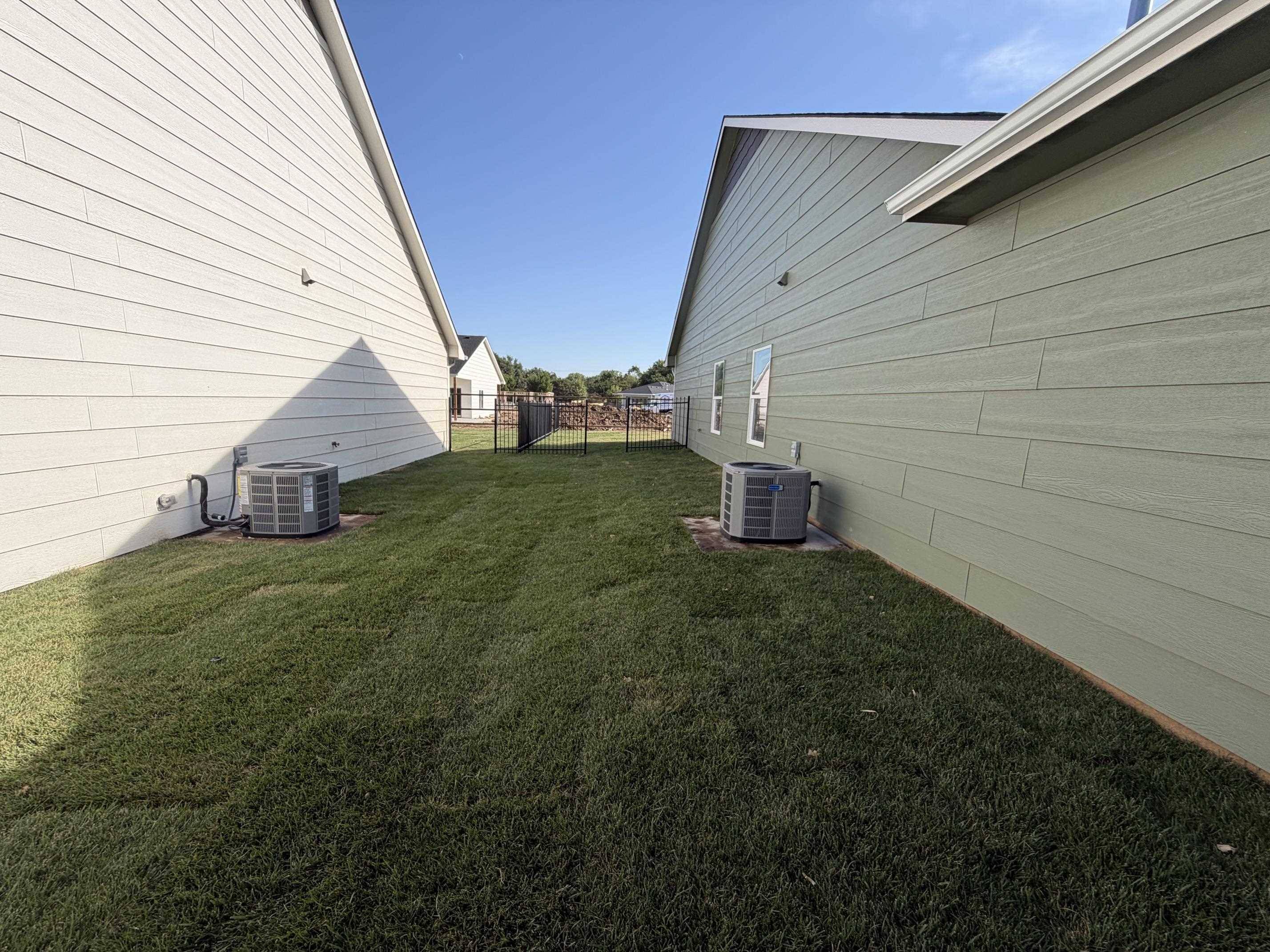 761 N Wheatland St, Wichita, KS 67235