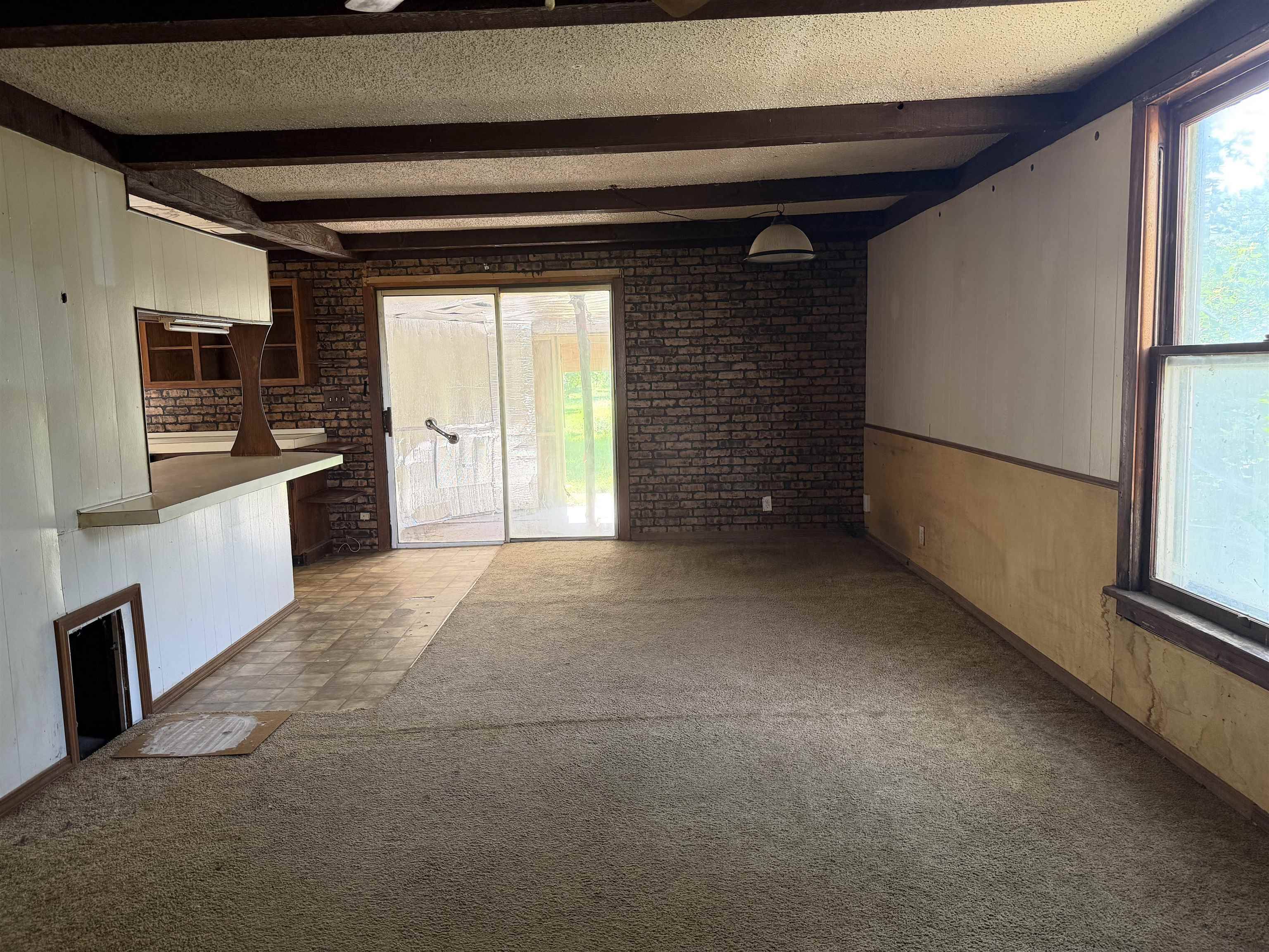 521 N Mulberry St, Eureka, KS 67045