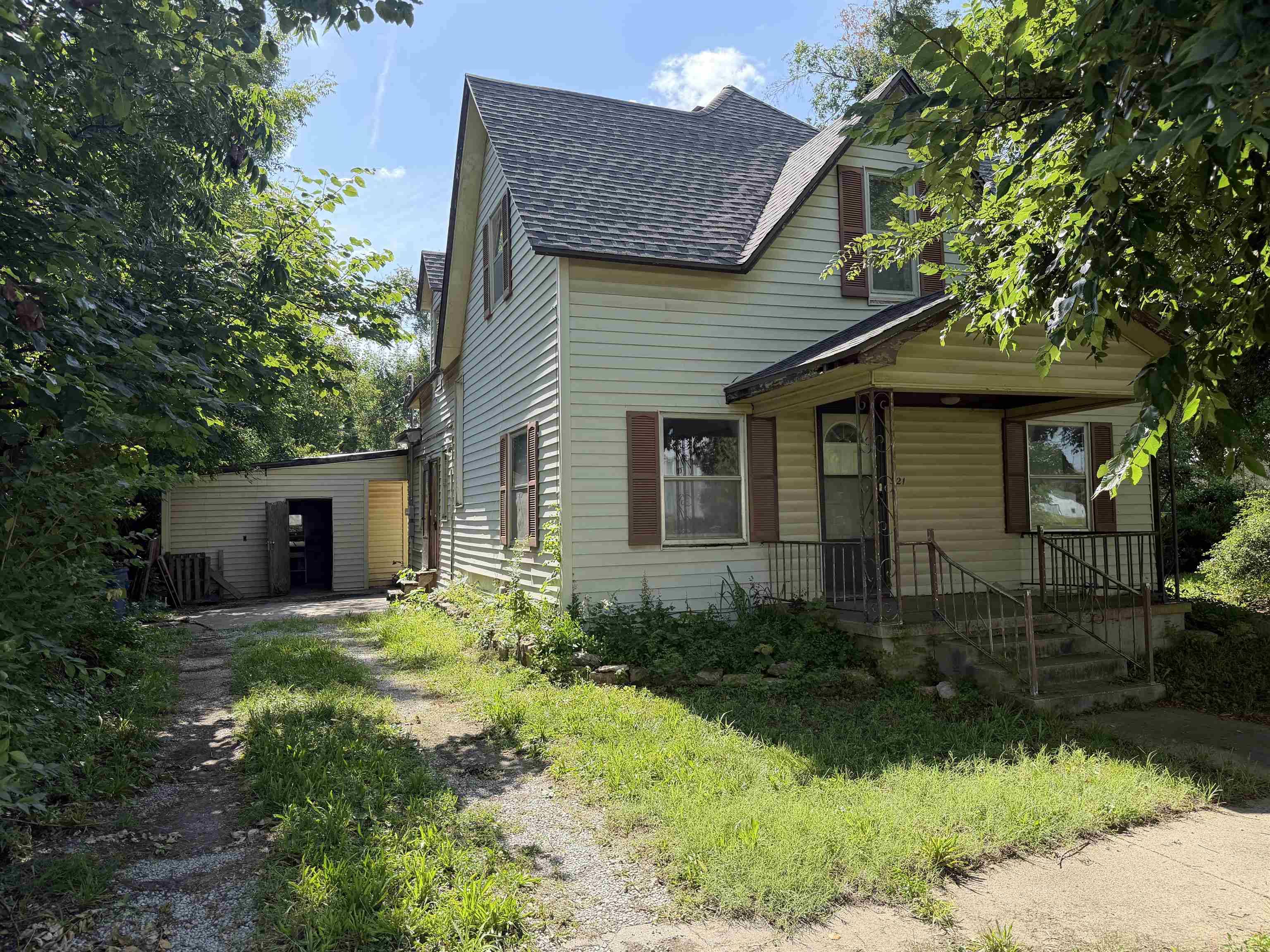 521 N Mulberry St, Eureka, KS 67045
