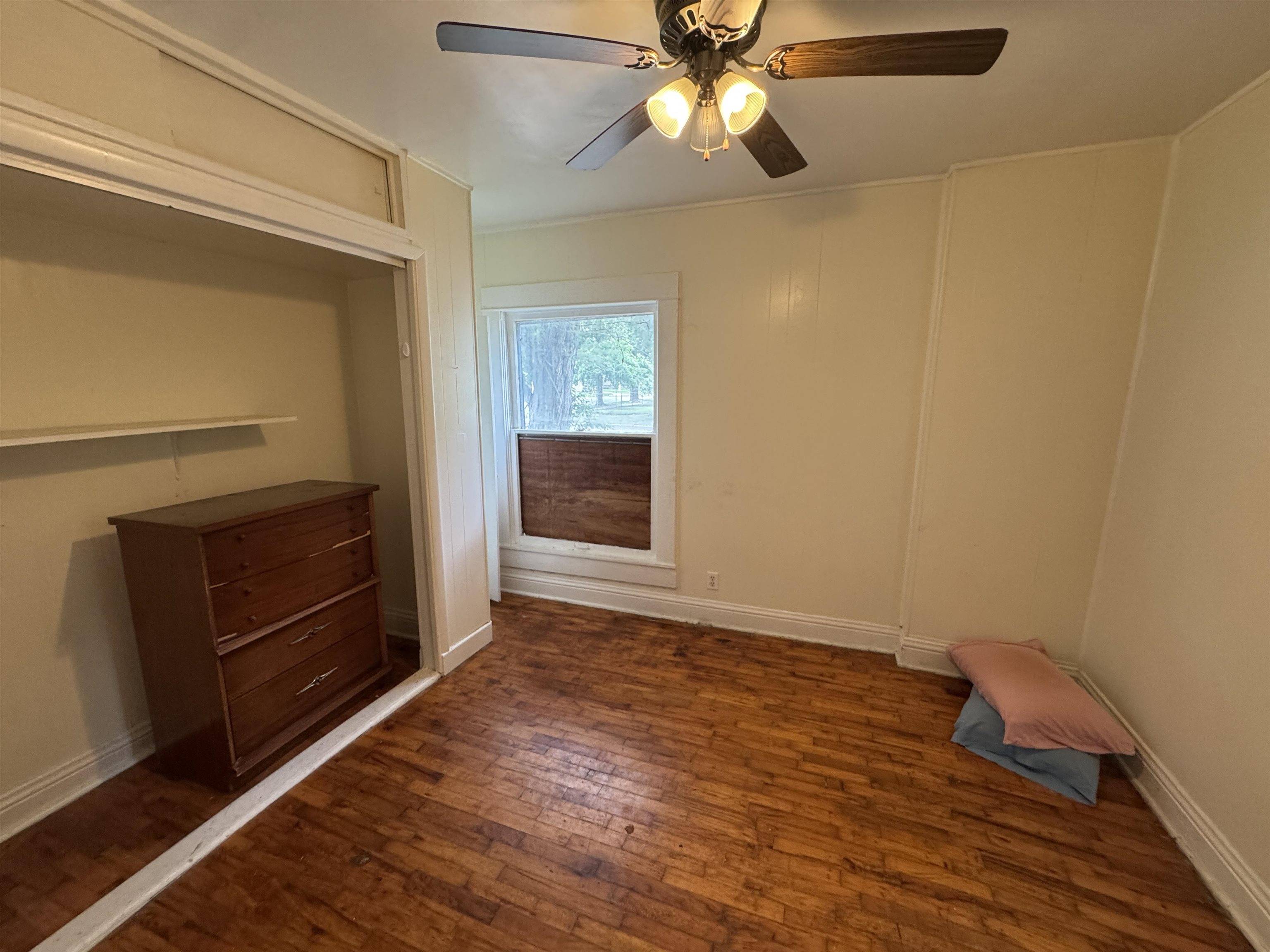 120 W 7th, Winfield, KS 67156