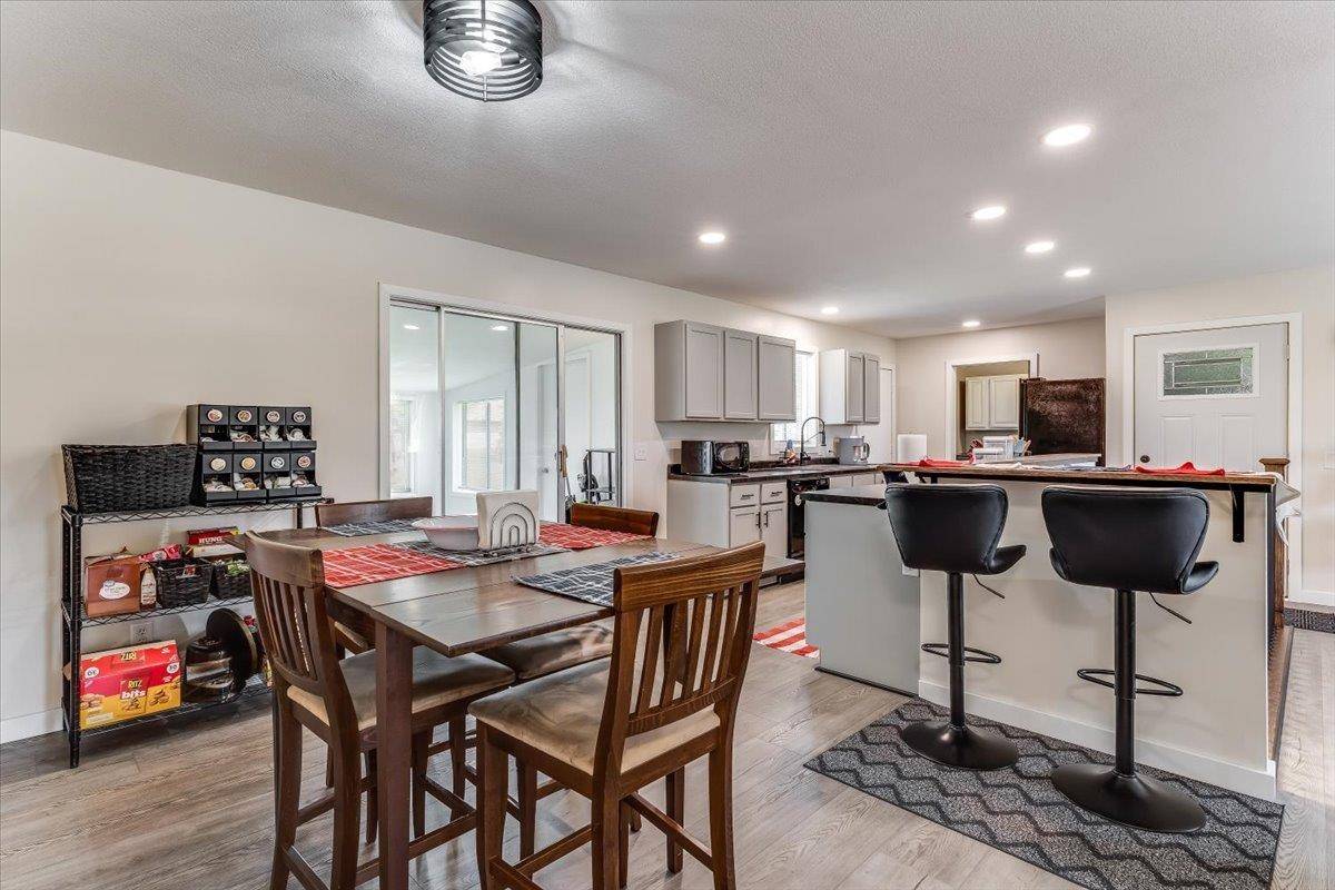 211 S Commercial Ave, Sedgwick, KS 67135