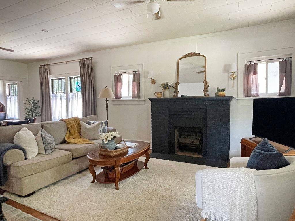 1007 E 14th, Winfield, KS 67156