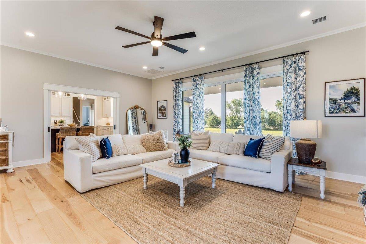 1521 E Elk Ridge Ave, Goddard, KS 67052