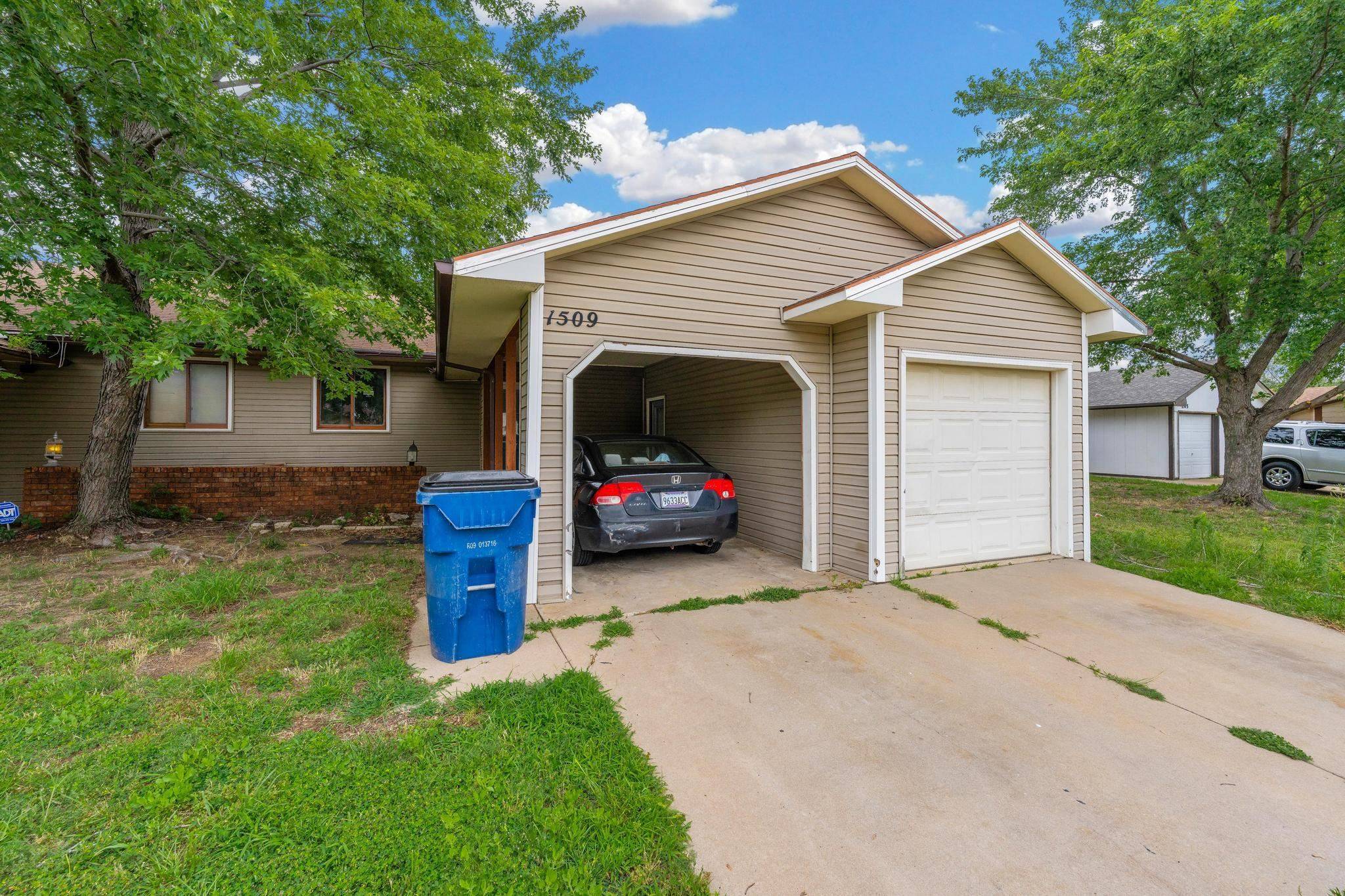 1509 N Smith Cir, Wichita, KS 67212