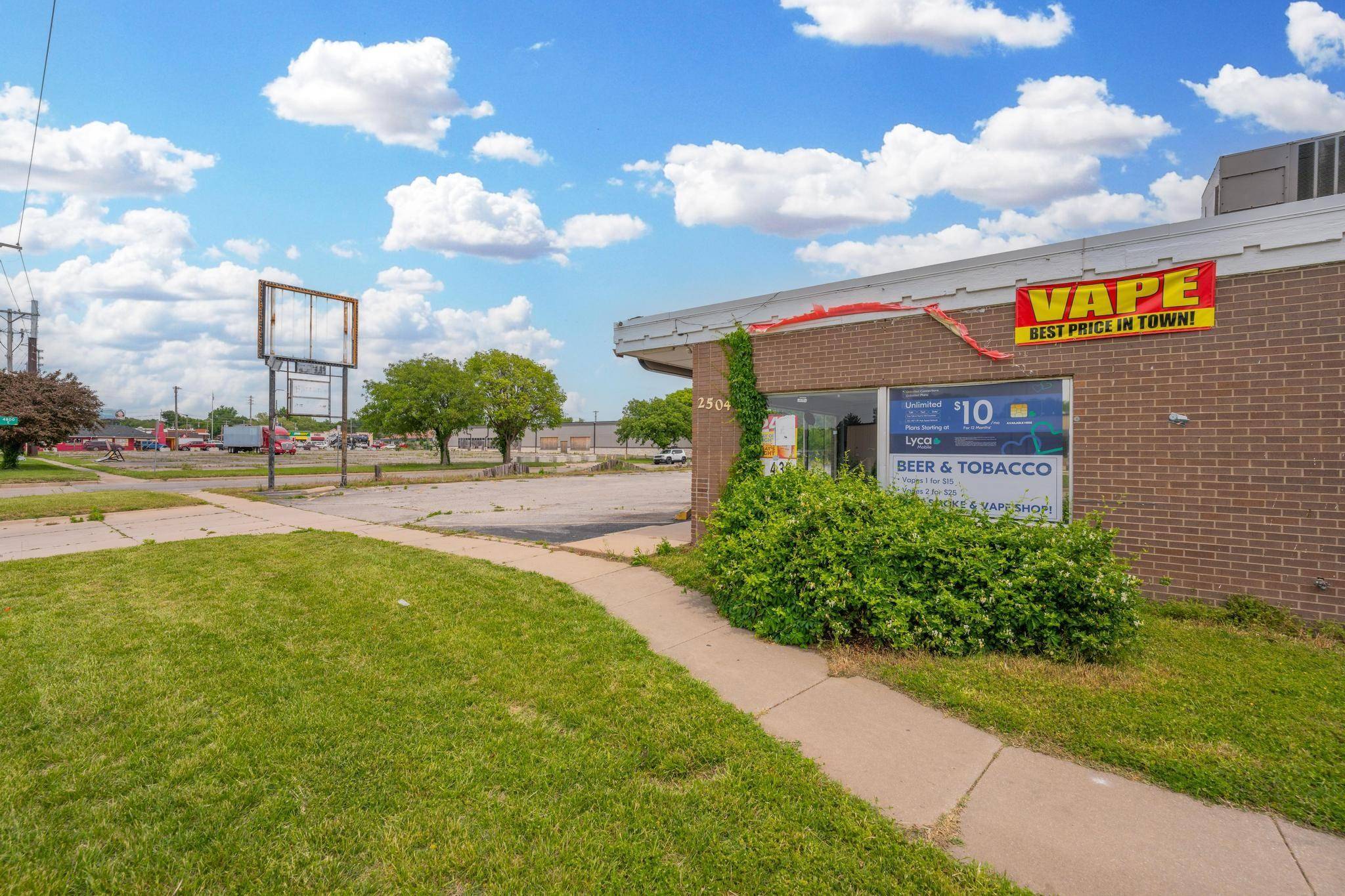 2502 S Oliver Ave, Wichita, KS 67210