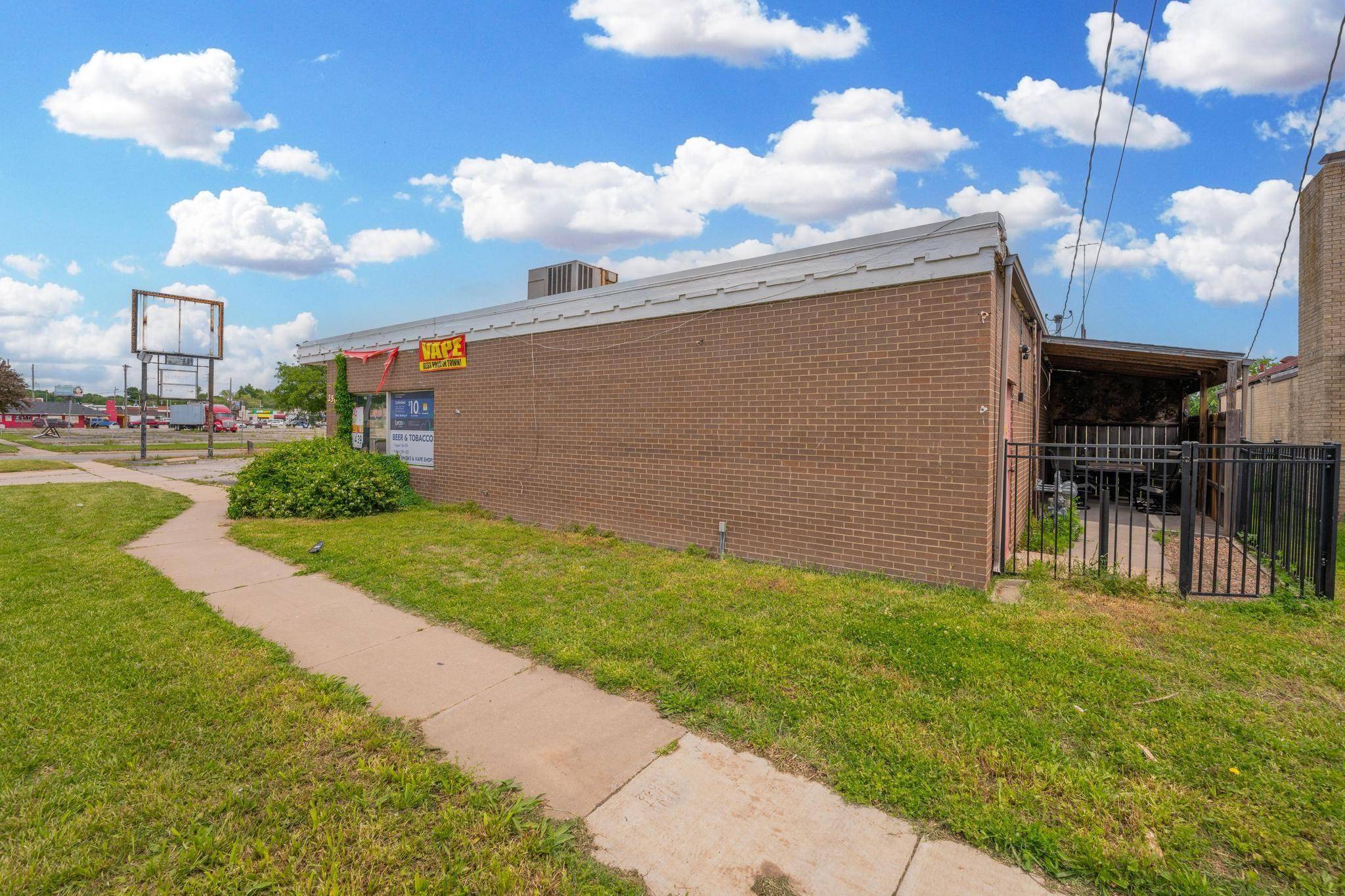 2502 S Oliver Ave, Wichita, KS 67210