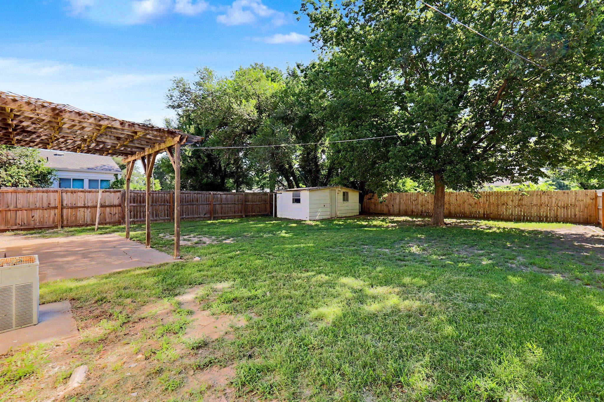 2232 S Estelle, Wichita, KS 67211