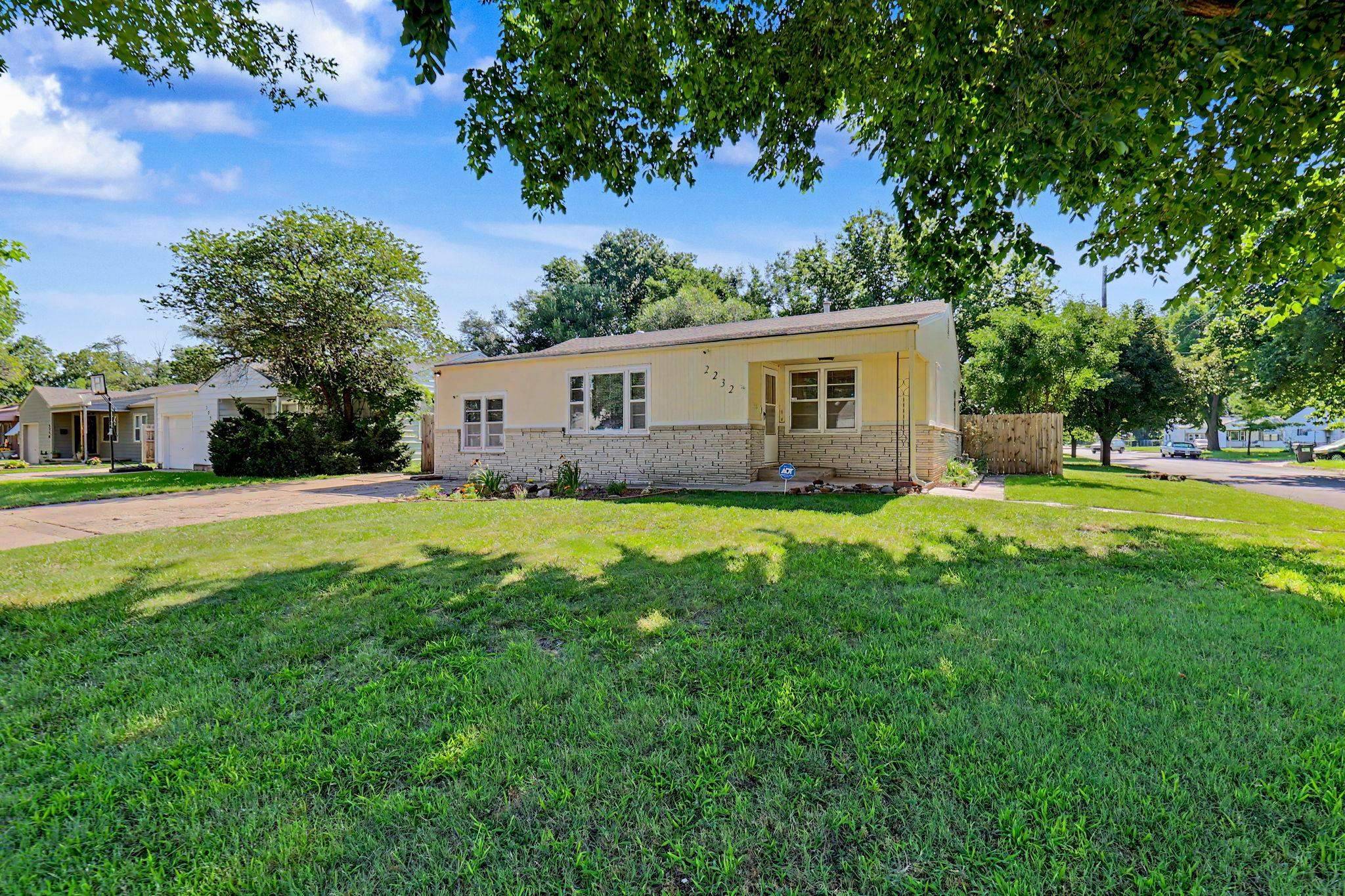 2232 S Estelle, Wichita, KS 67211