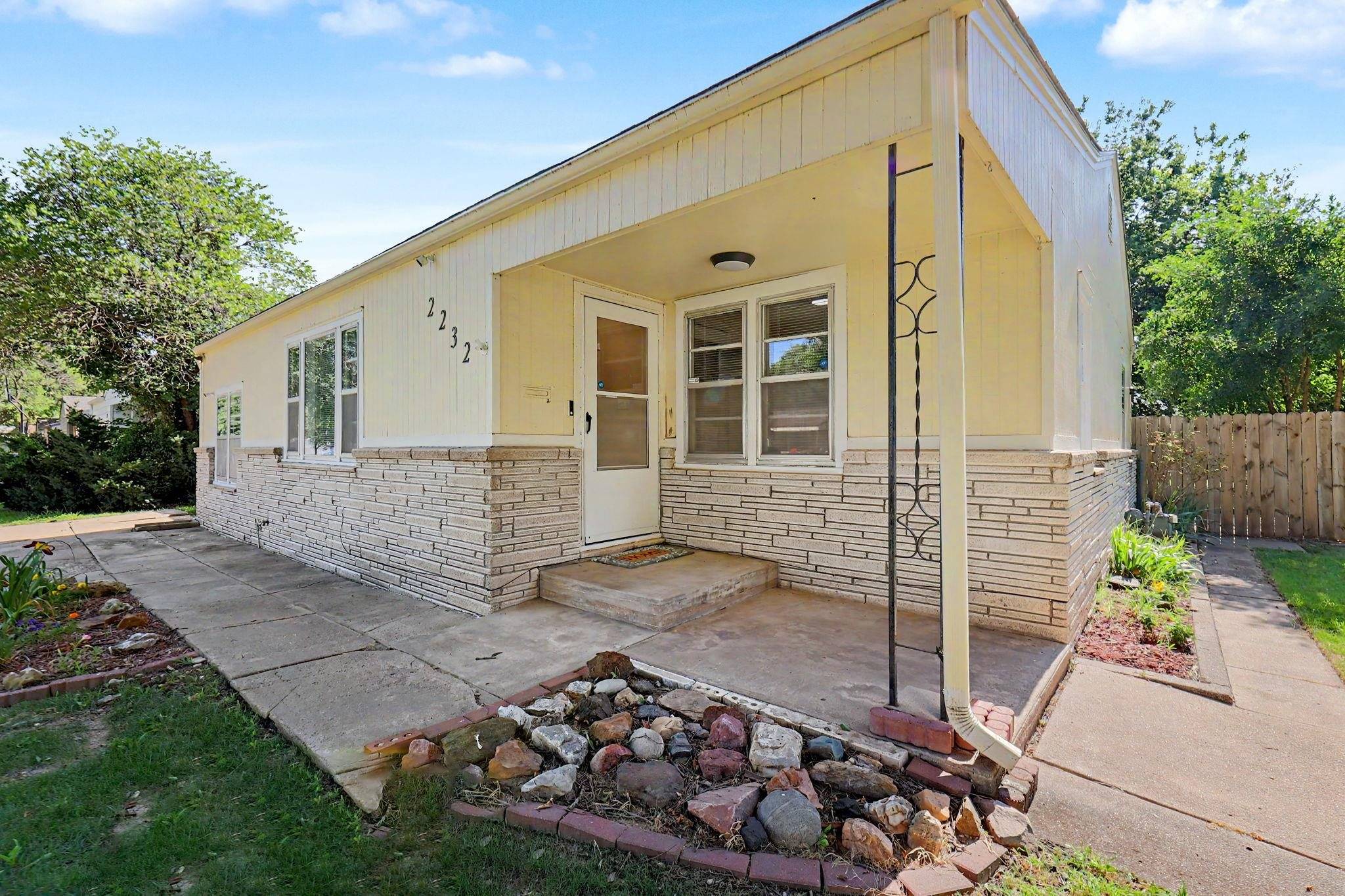 2232 S Estelle, Wichita, KS 67211