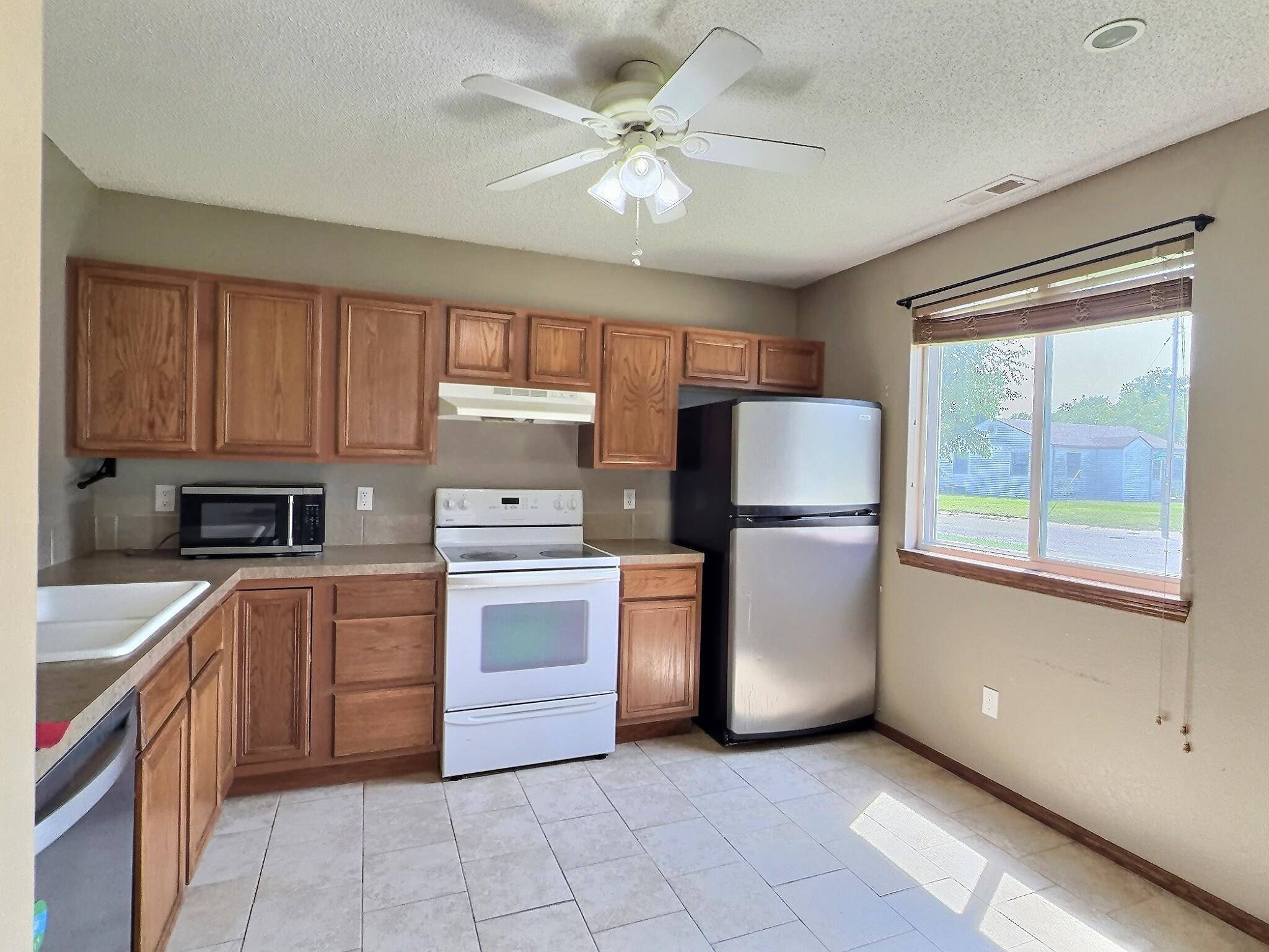 258 S Lamar, Haysville, KS 67060
