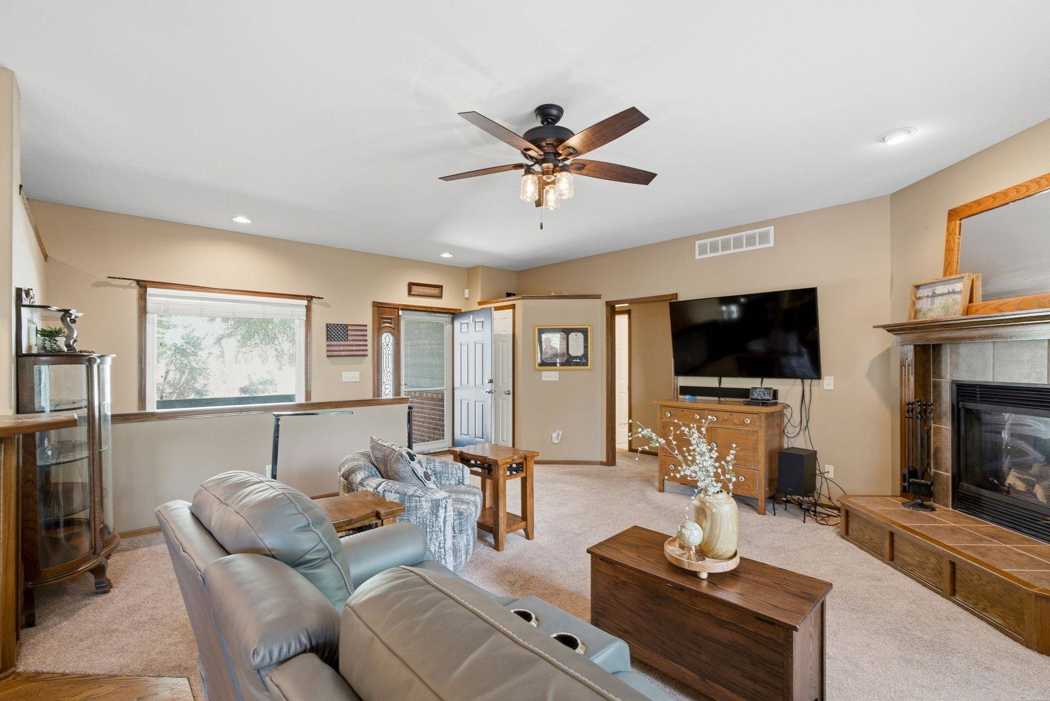 1301 E Rushwood Dr, Derby, KS 67037-3461