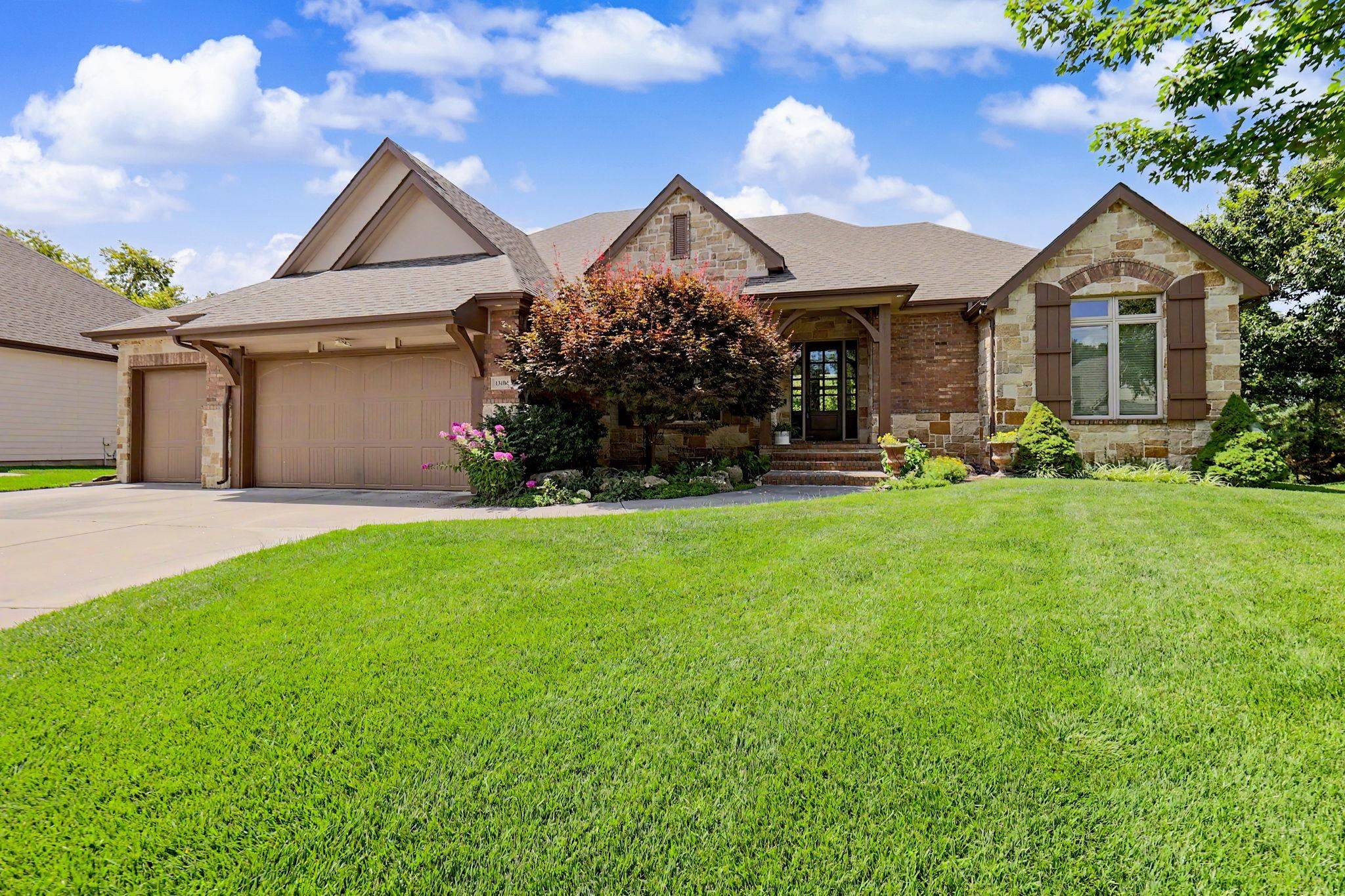 13104 E Mainsgate Cir, Wichita, KS 67228