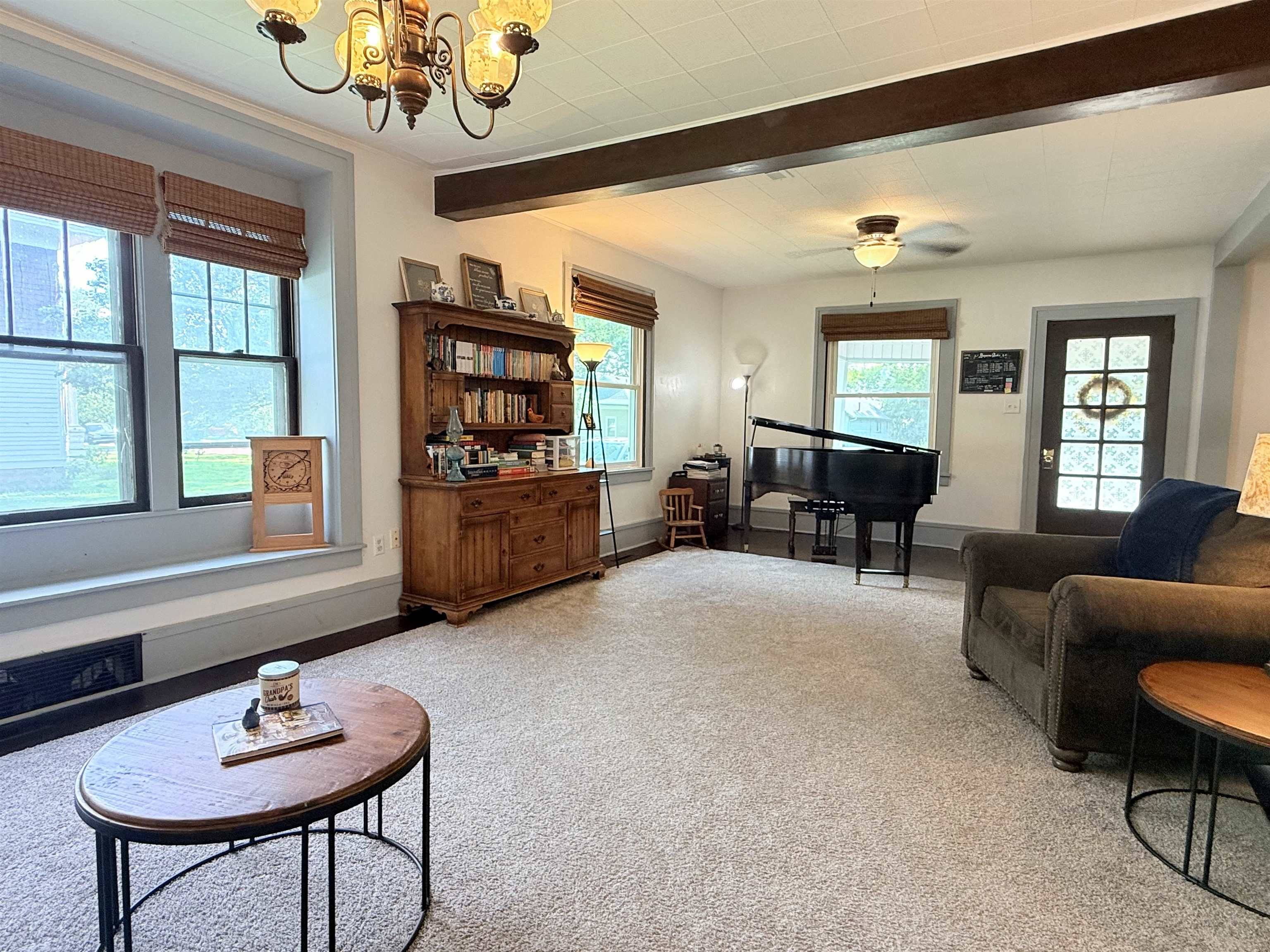 310 N Lincoln St, Marion, KS 66861