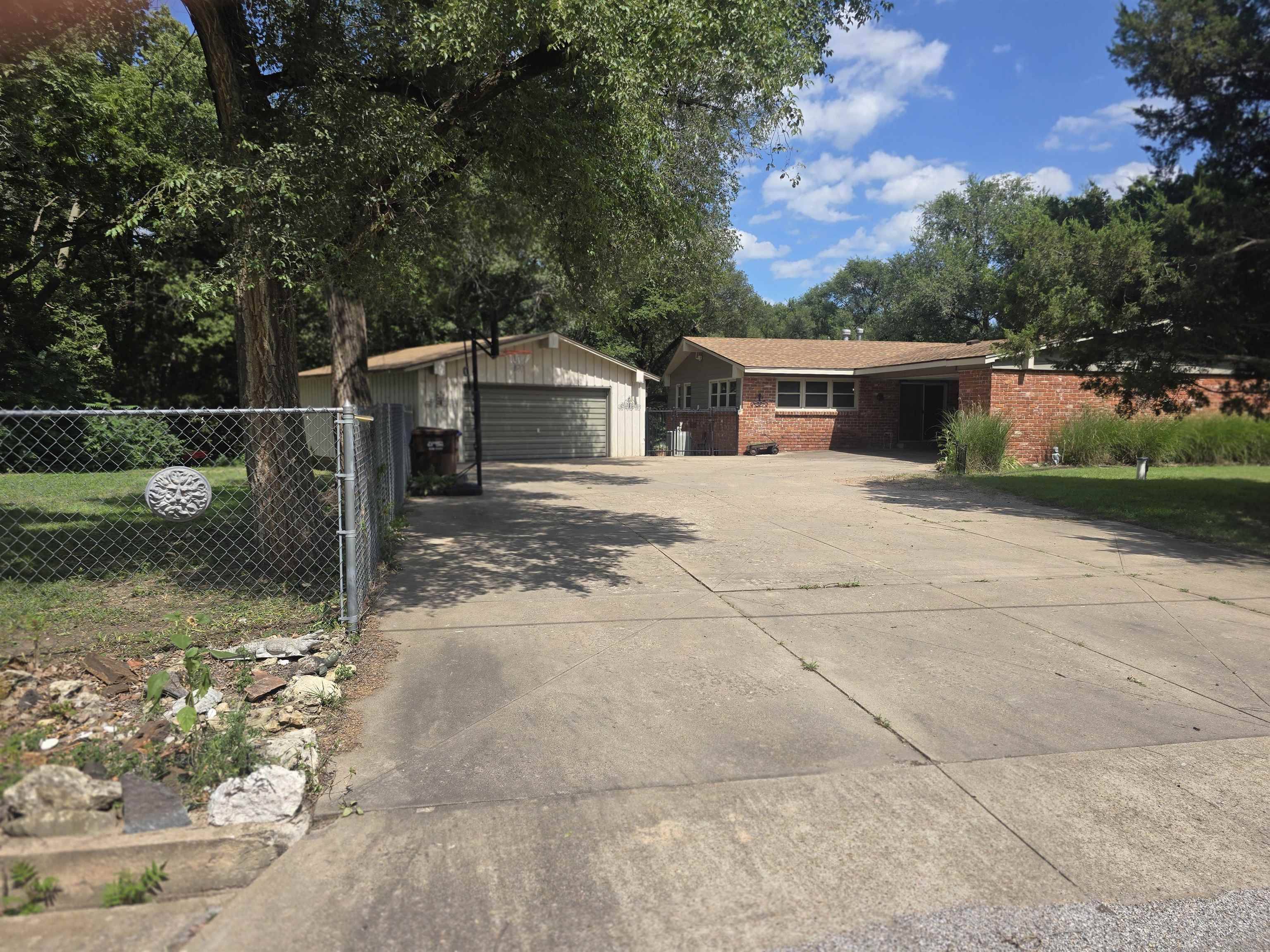 5540 N Porter, Wichita, KS 67204