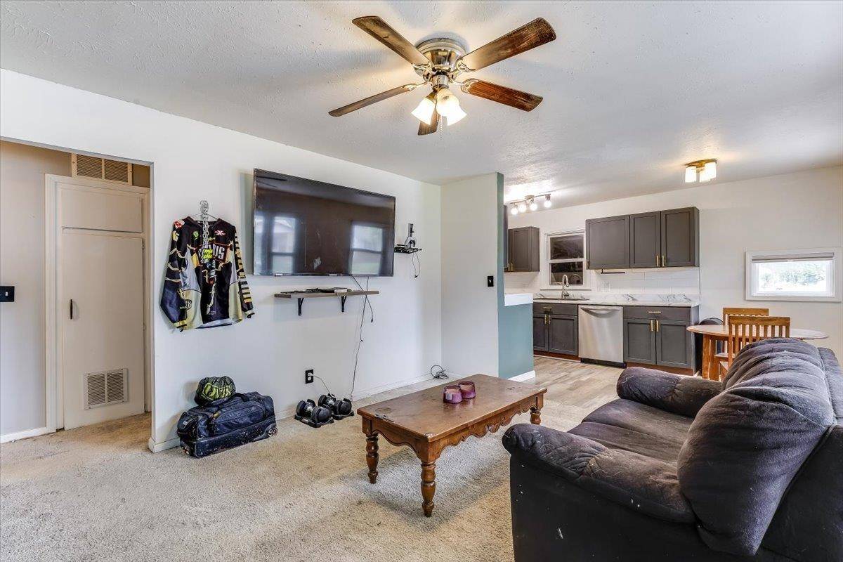 6413 N Longmont, Park City, KS 67219