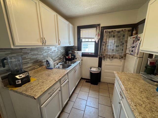 615 S Broadview Ave, Wichita, KS 67218