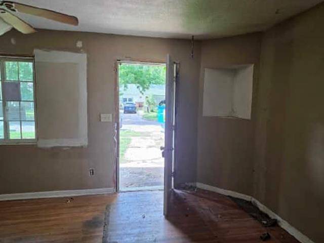 1108 E Tulsa St, Wichita, KS 67216