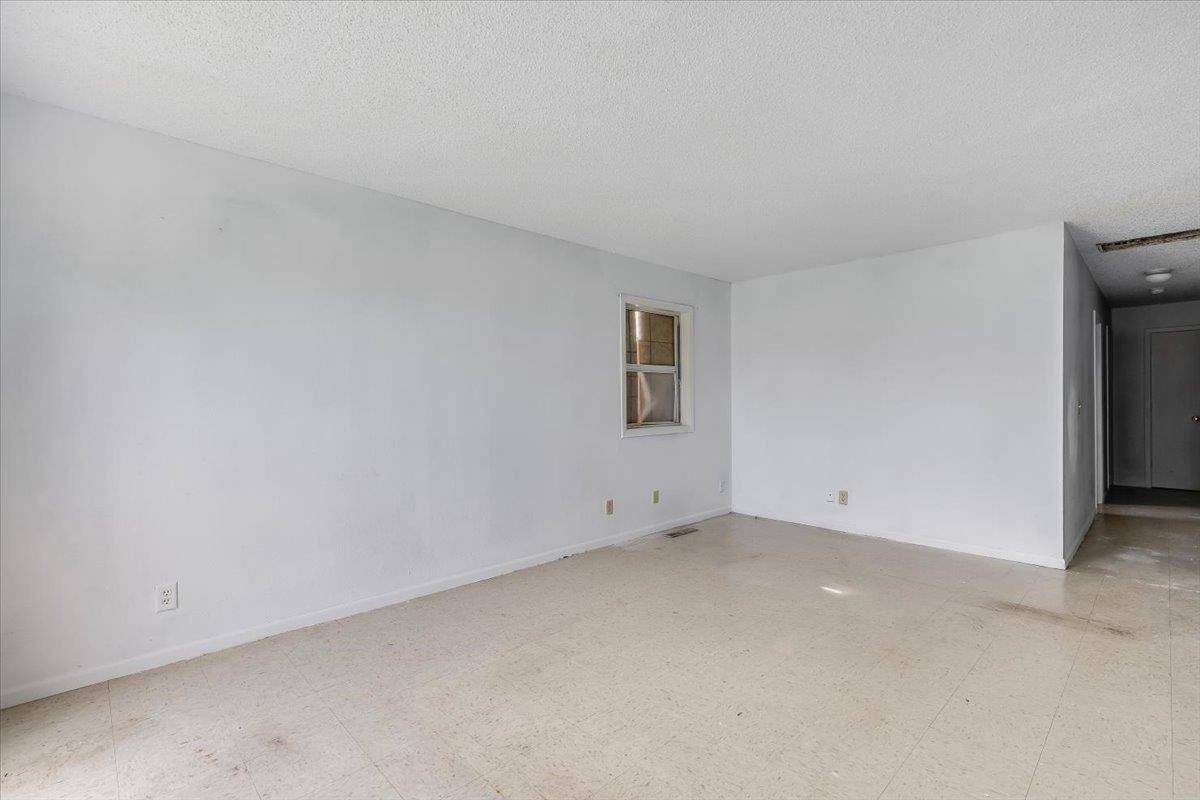 7037 W Frazier, Wichita, KS 67212