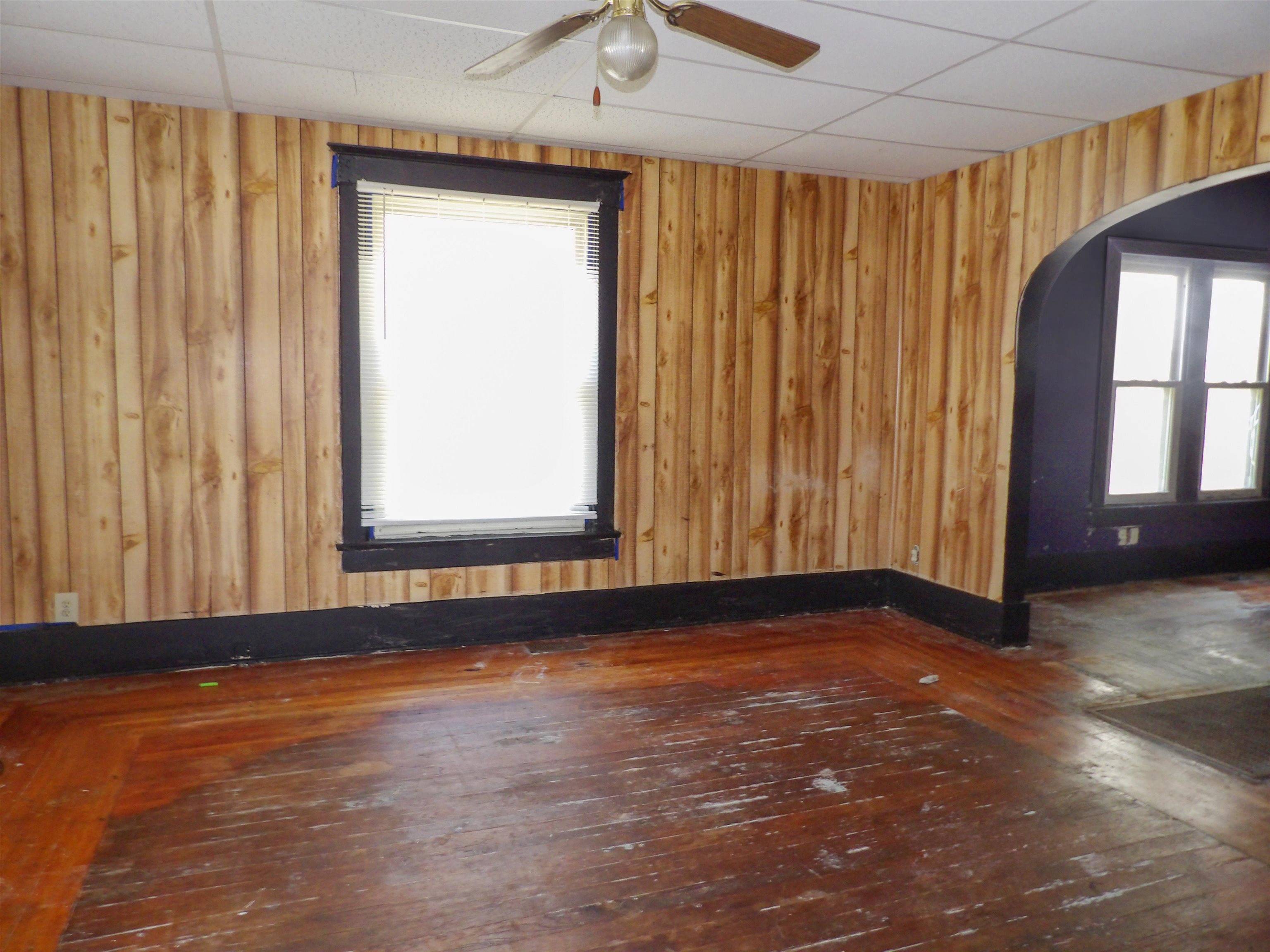 711 S Summit, Arkansas City, KS 67005-6354