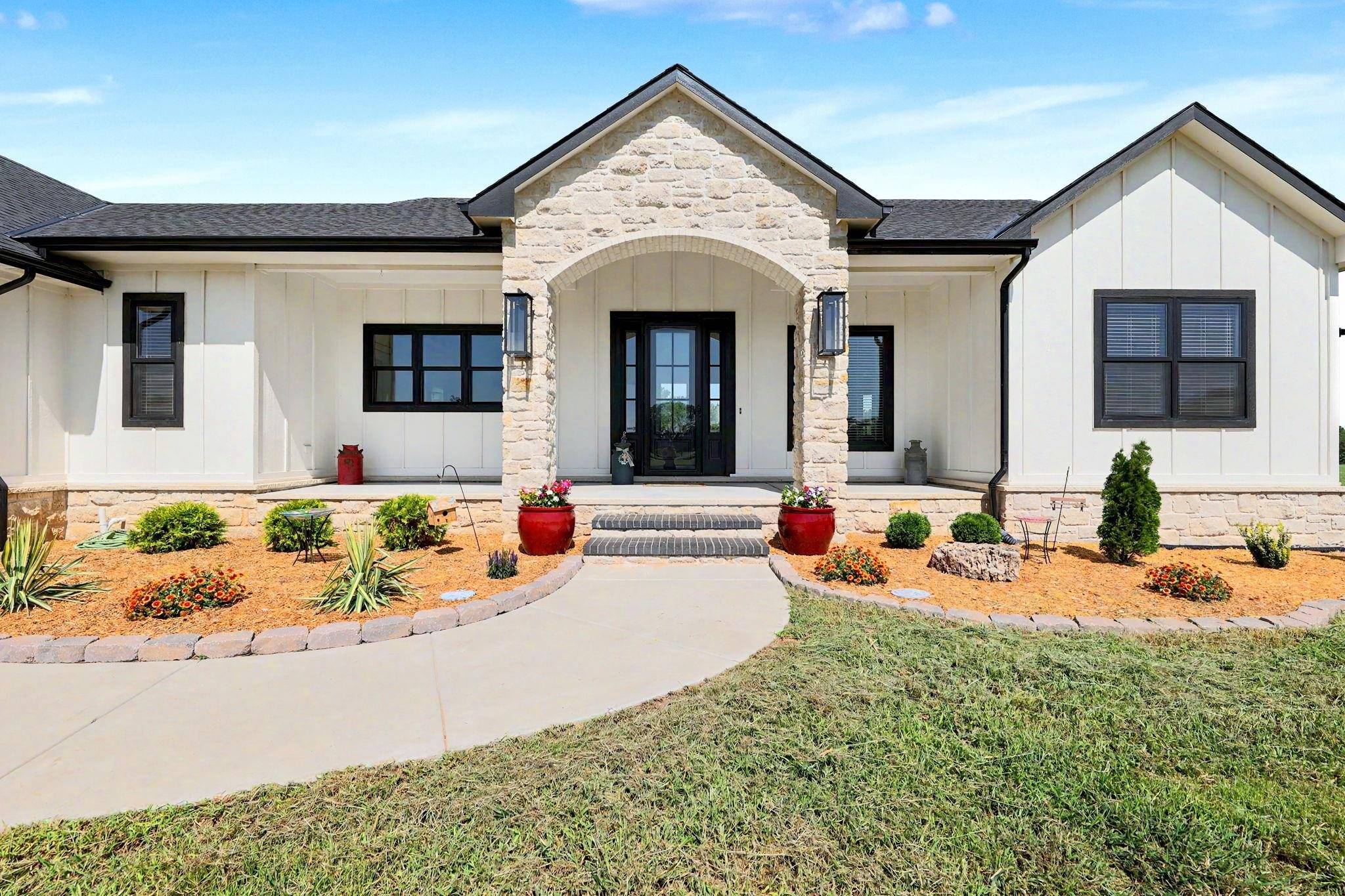 20465 SW Tawakoni Rd, Douglass, KS 67039