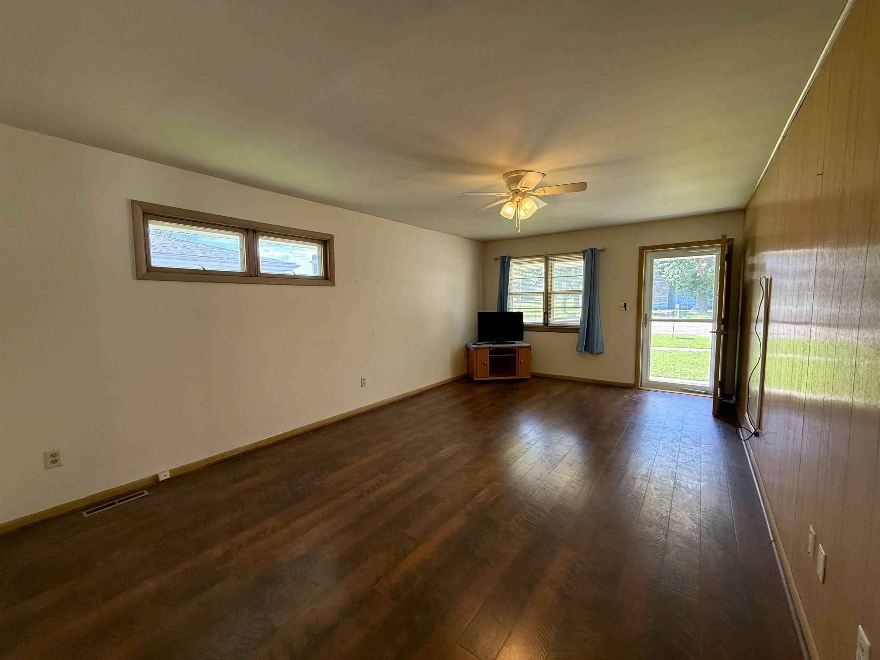 118 W School Street, Lincoln, KS 67455
