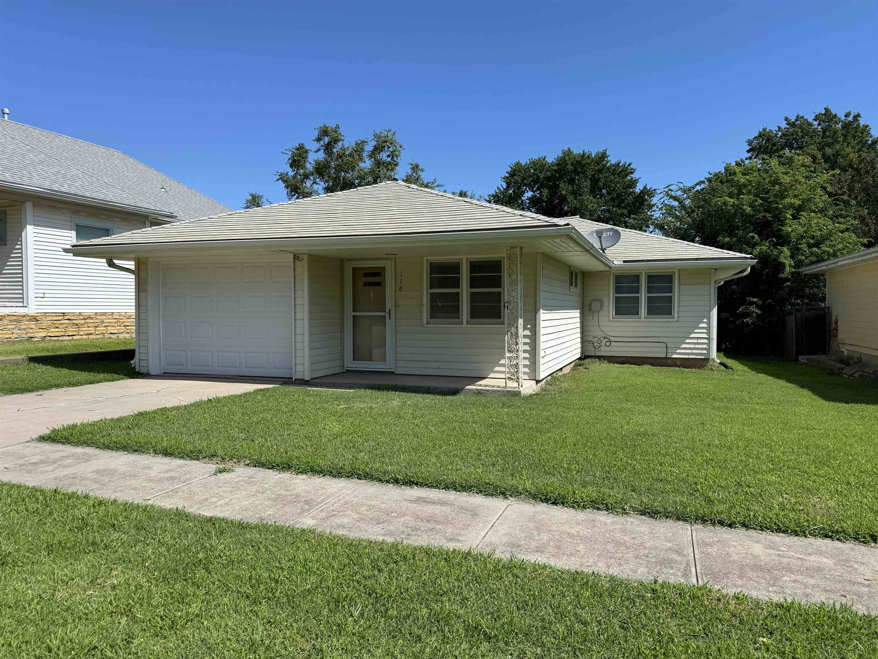 118 W School Street, Lincoln, KS 67455