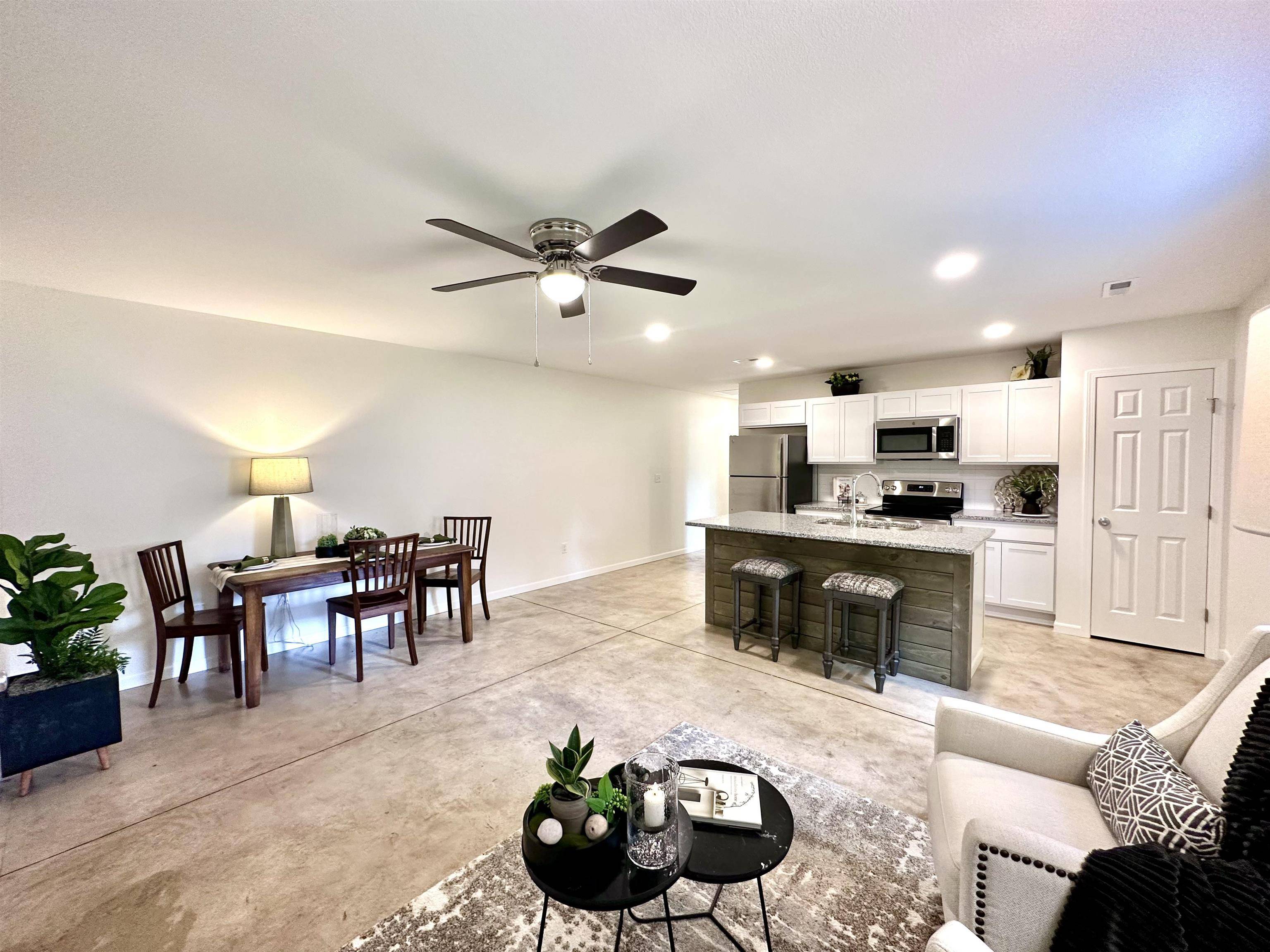 1906 N Hydraulic, Wichita, KS 67214