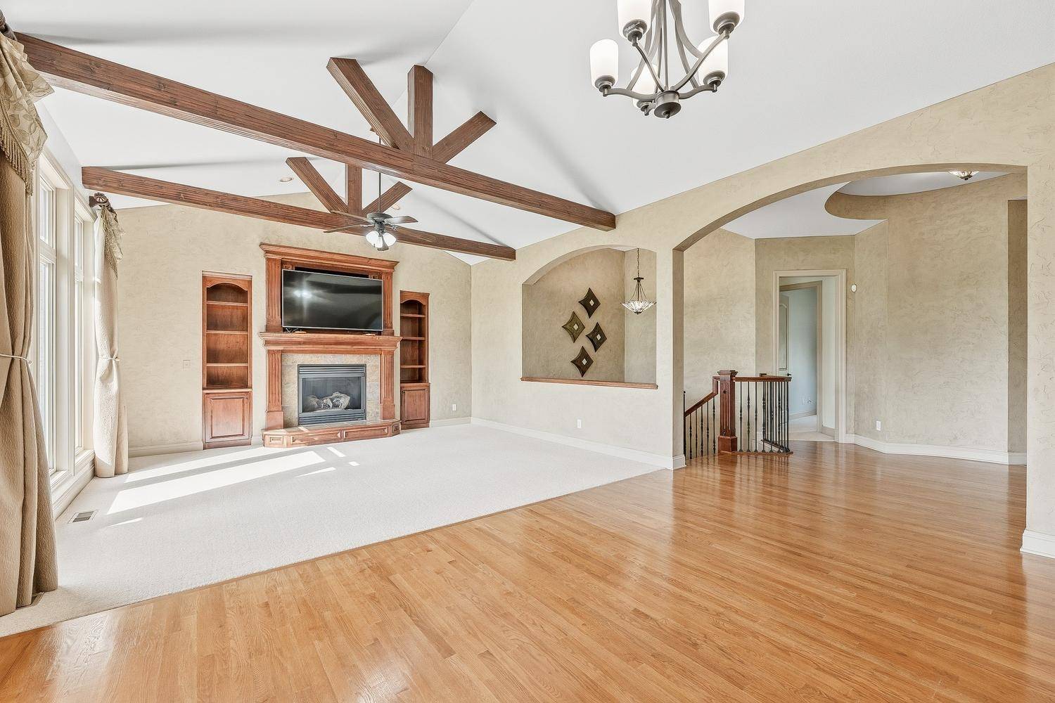 2224 N Rough Creek Rd, Derby, KS 67037