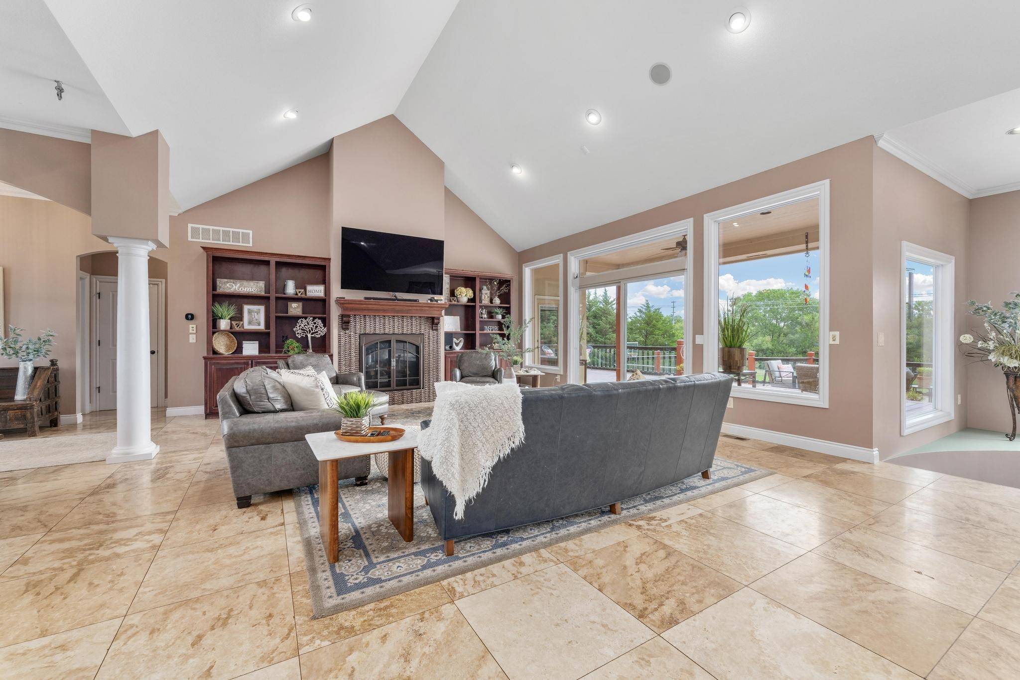 2918 N Fossil Rim St, Wichita, KS 67205