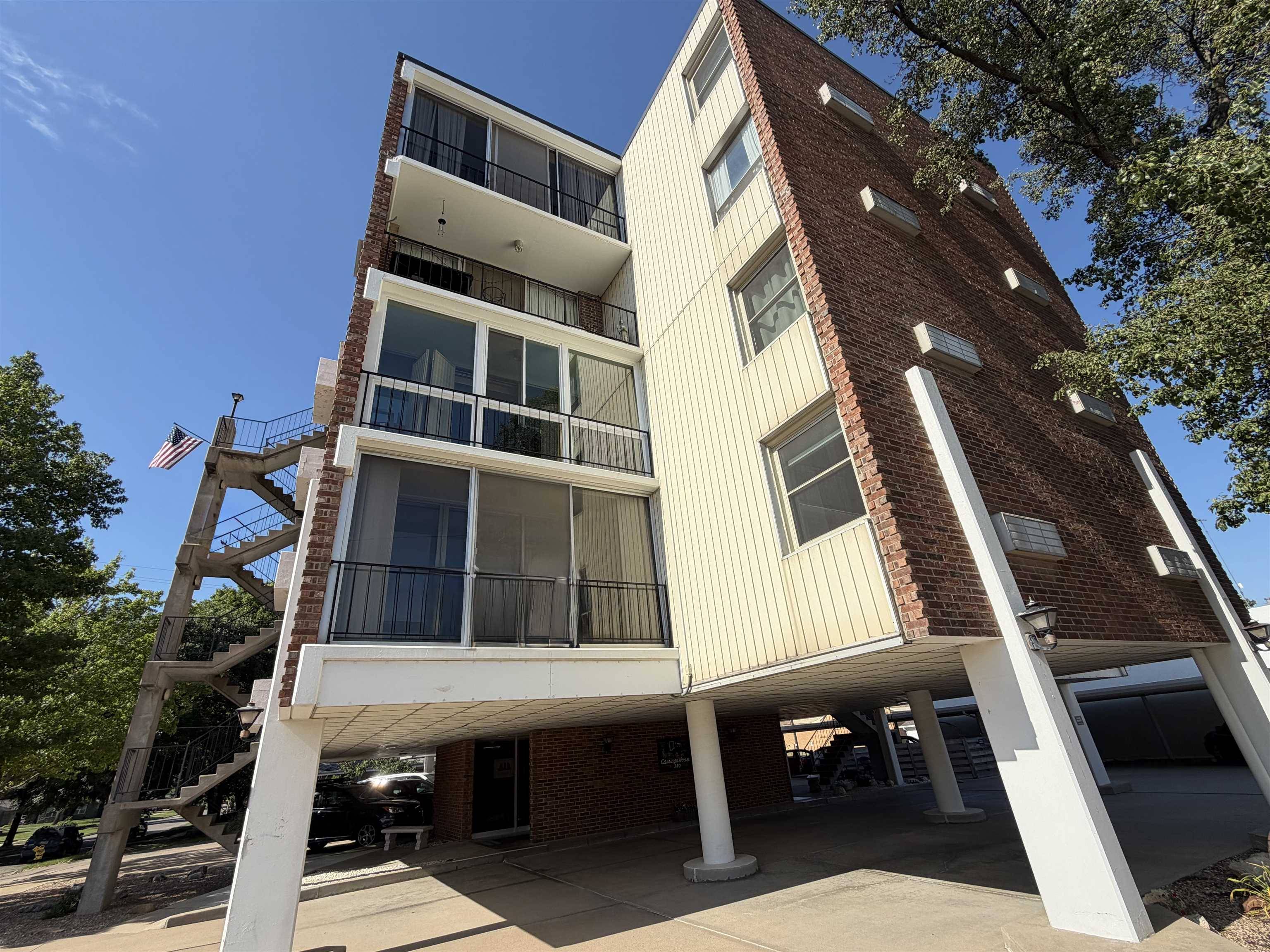 330 W Central Ave, El Dorado, KS 67042