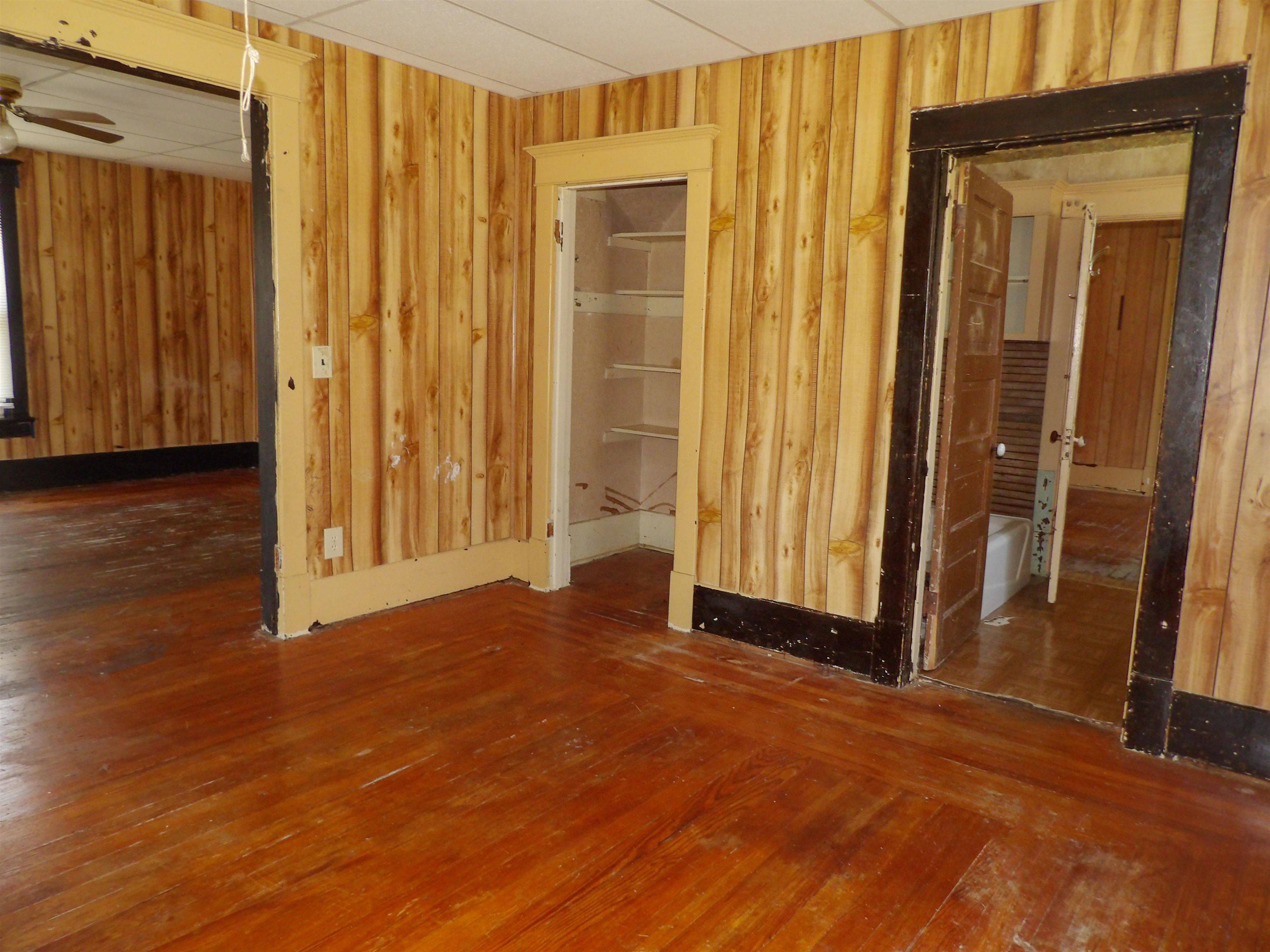 711 S Summit, Arkansas City, KS 67005
