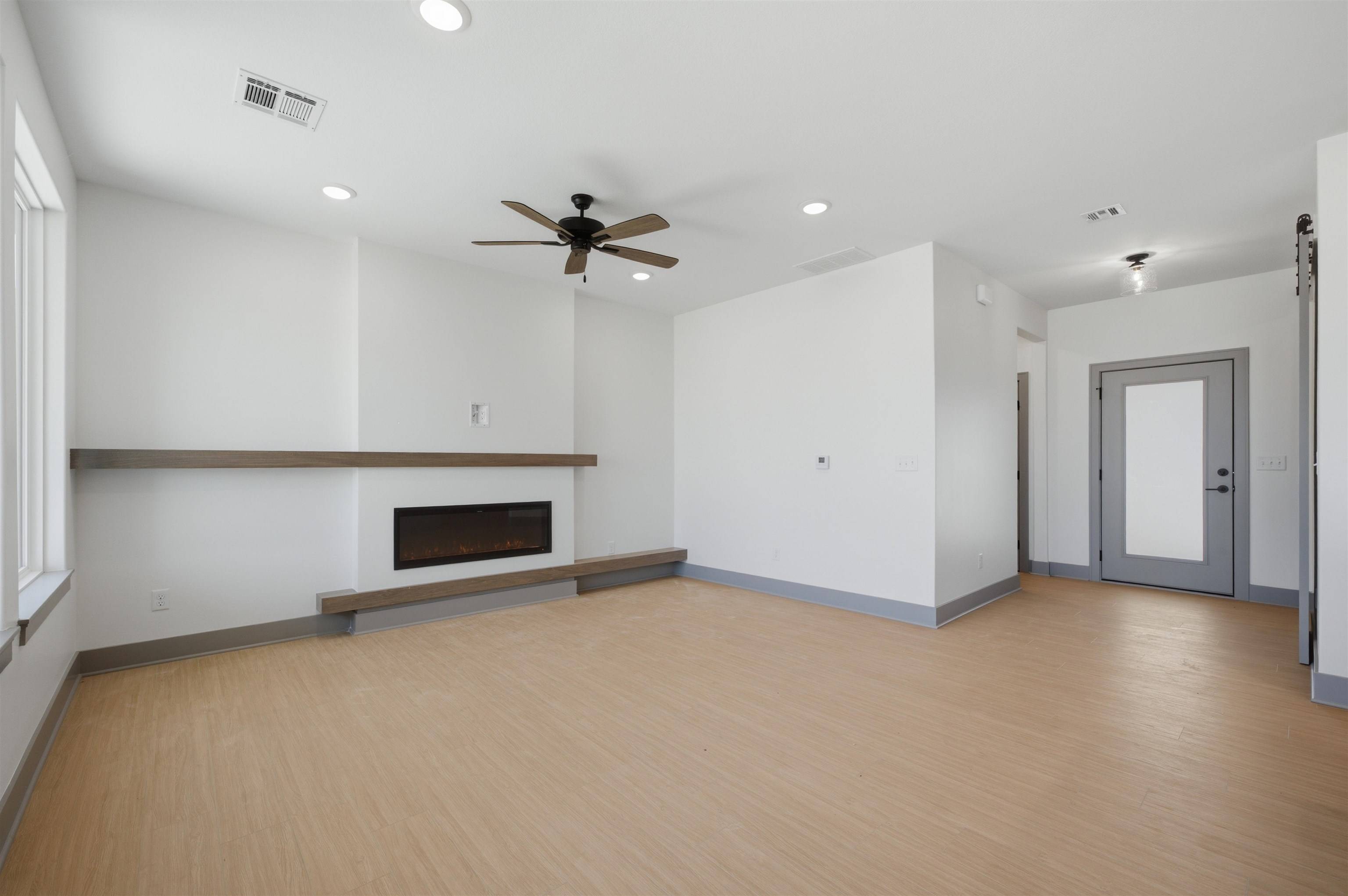 602 Elmwood St, Park City, KS 67147-1124