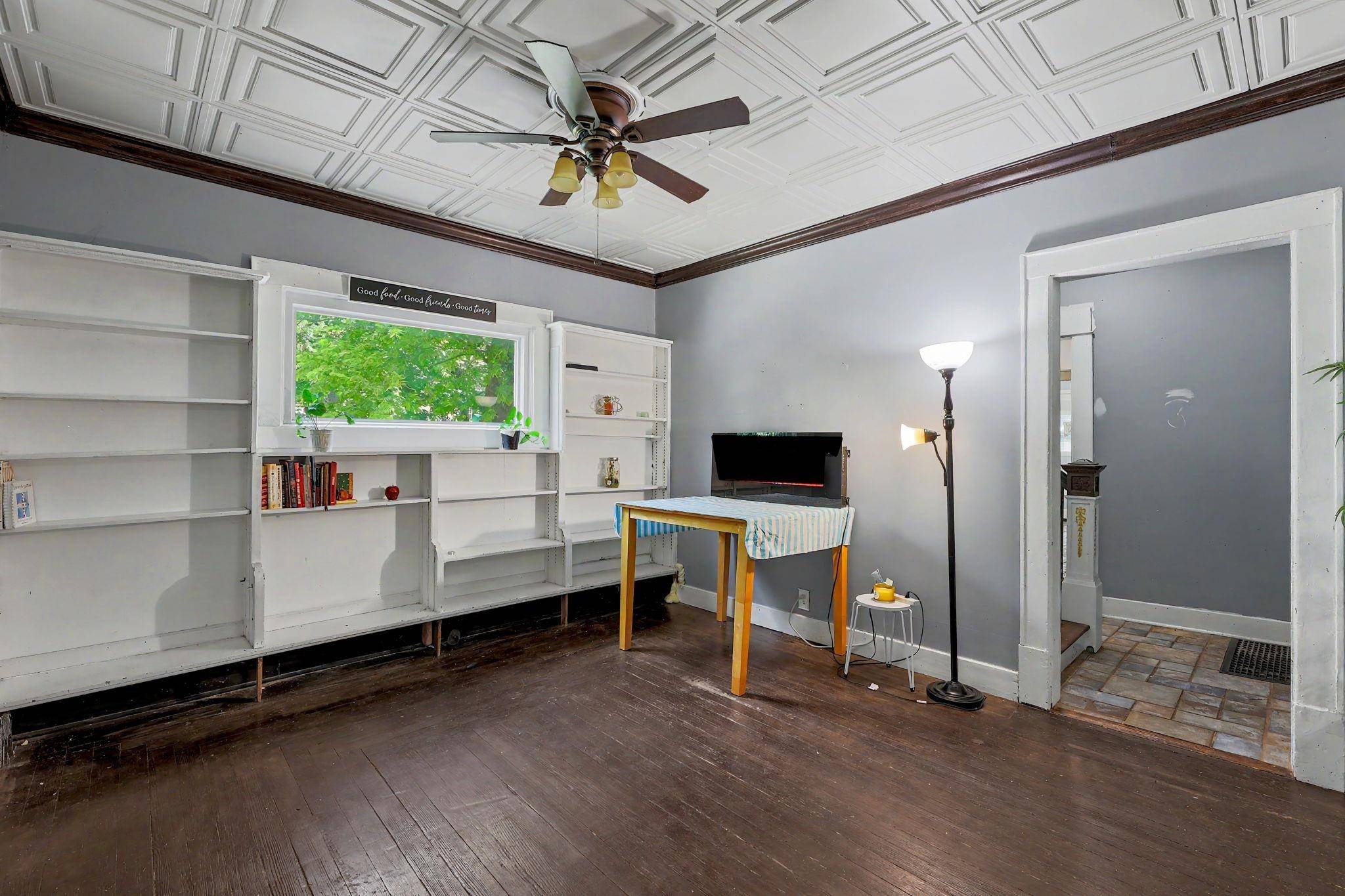 1538 N Holyoke, Wichita, KS 67208