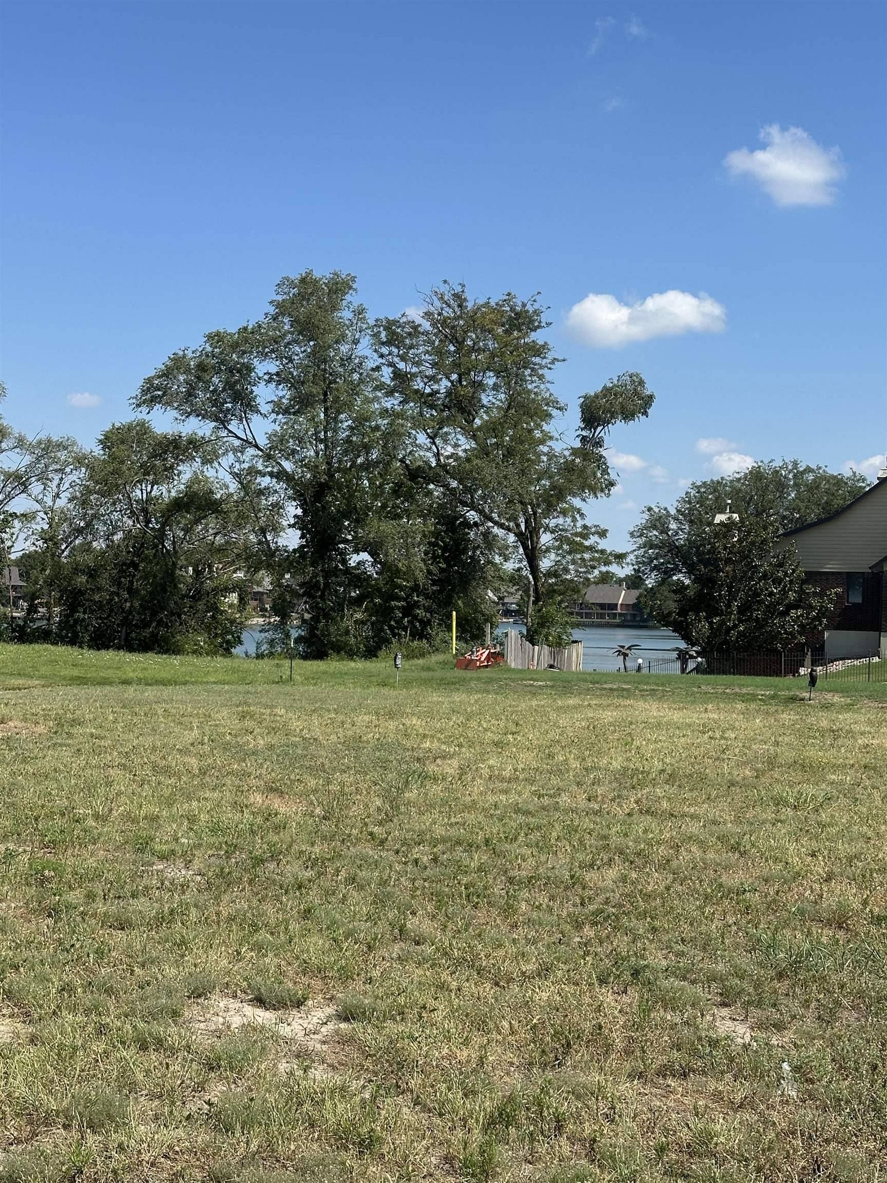 2926 Driftwood, Wichita, KS 67204
