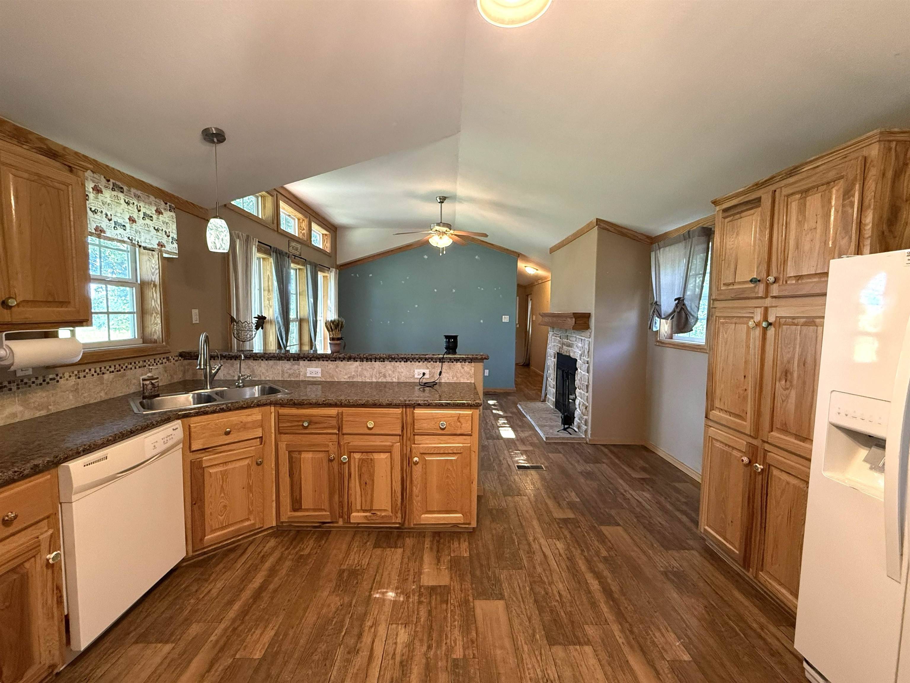 951 N 170th Road, Minneapolis, KS 67467