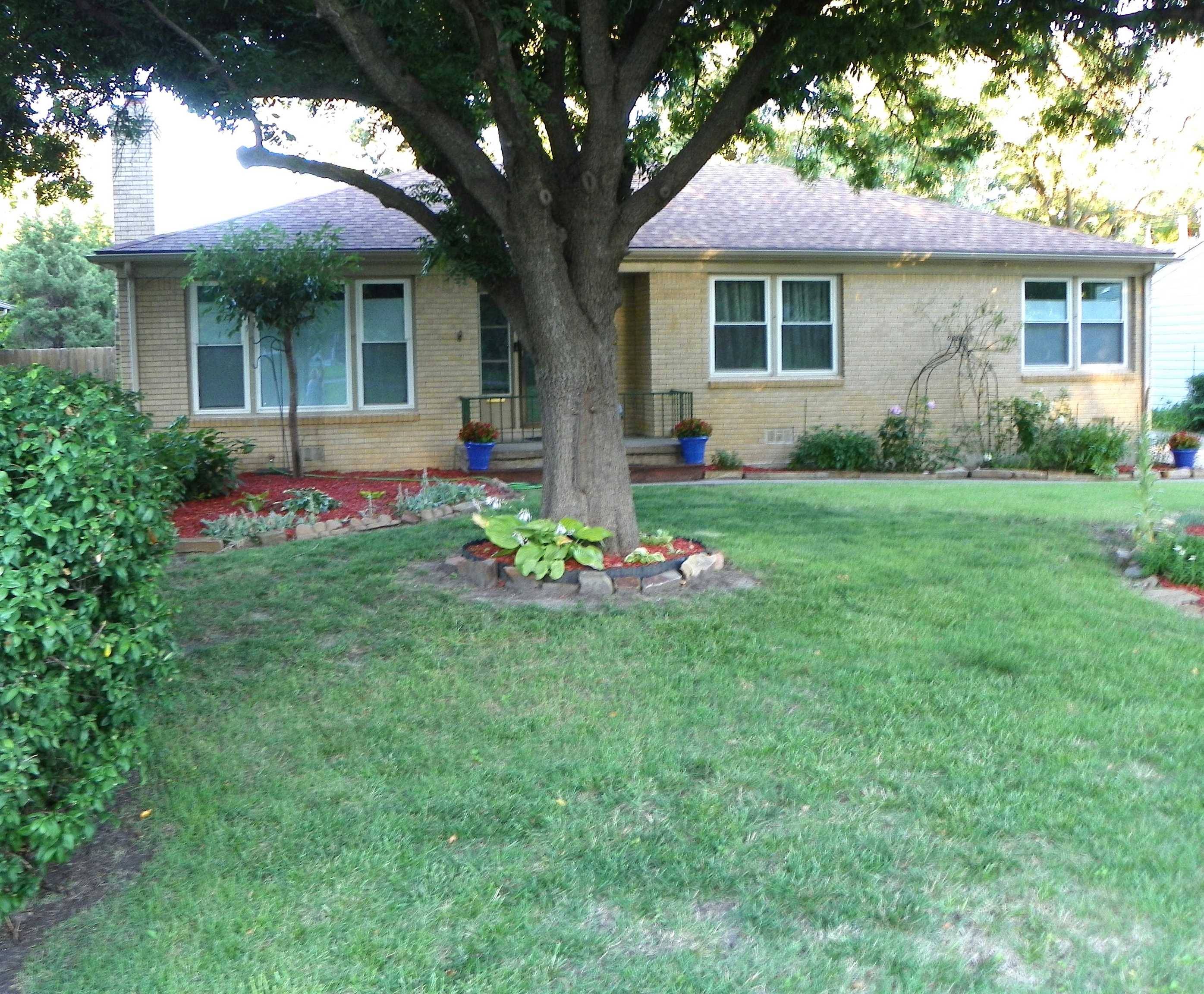 214 N Brookside Parkway, Wichita, KS 67208-4409
