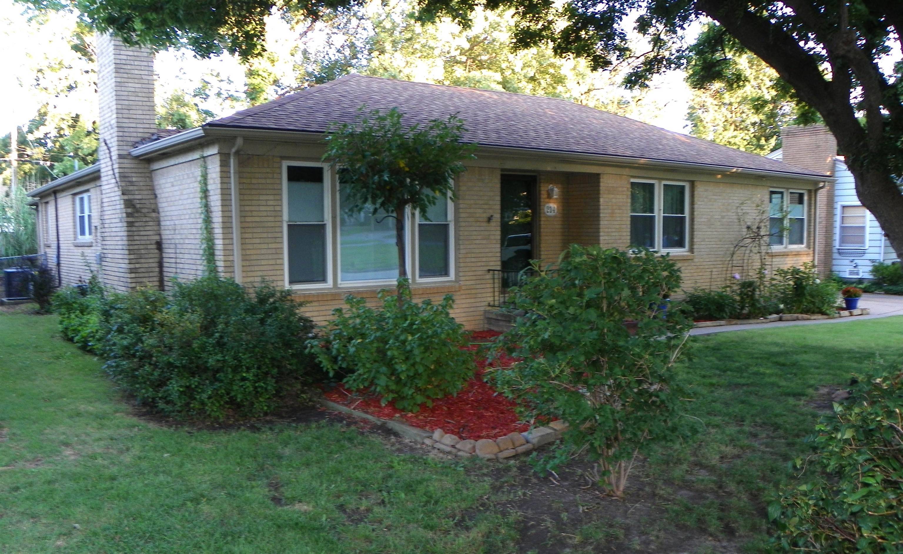 214 N Brookside Parkway, Wichita, KS 67208-4409