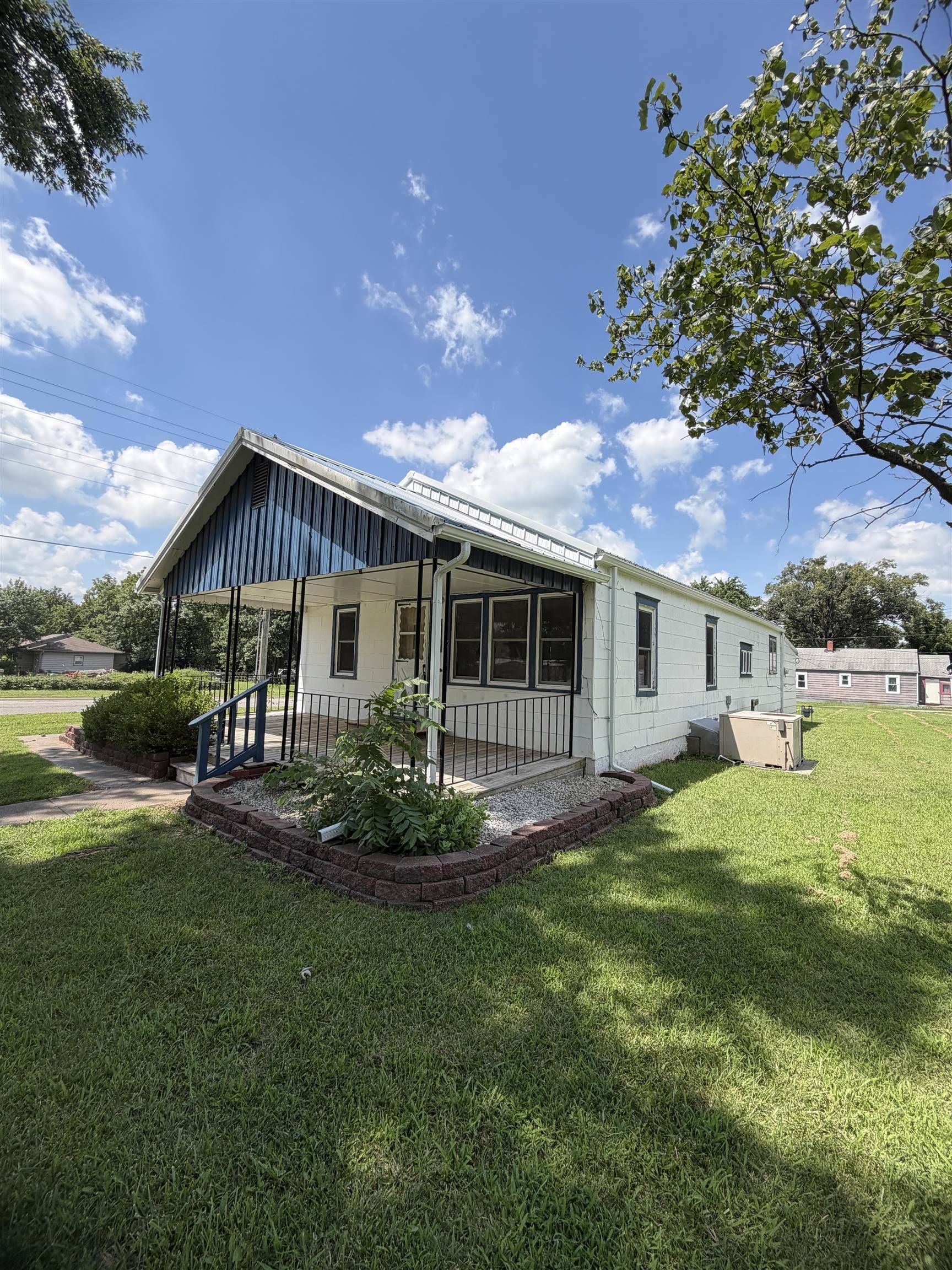 1301 N Main St, Eureka, KS 67045