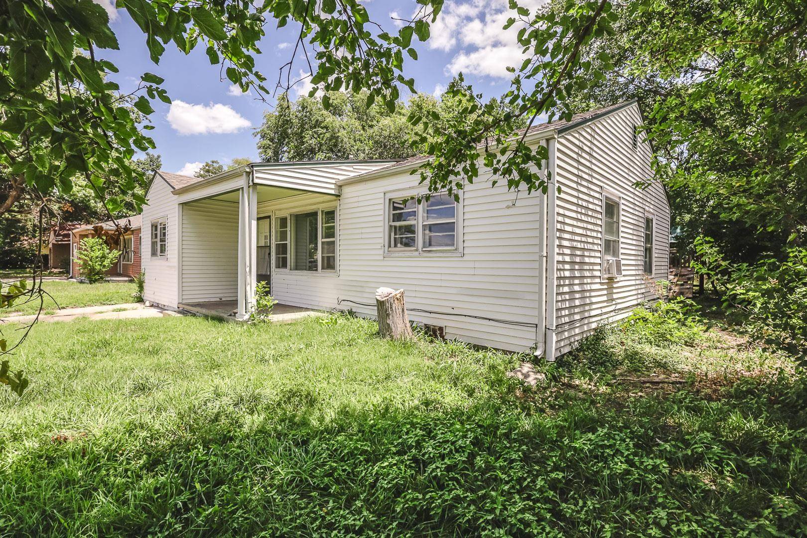 2620 N Poplar, Wichita, KS 67219
